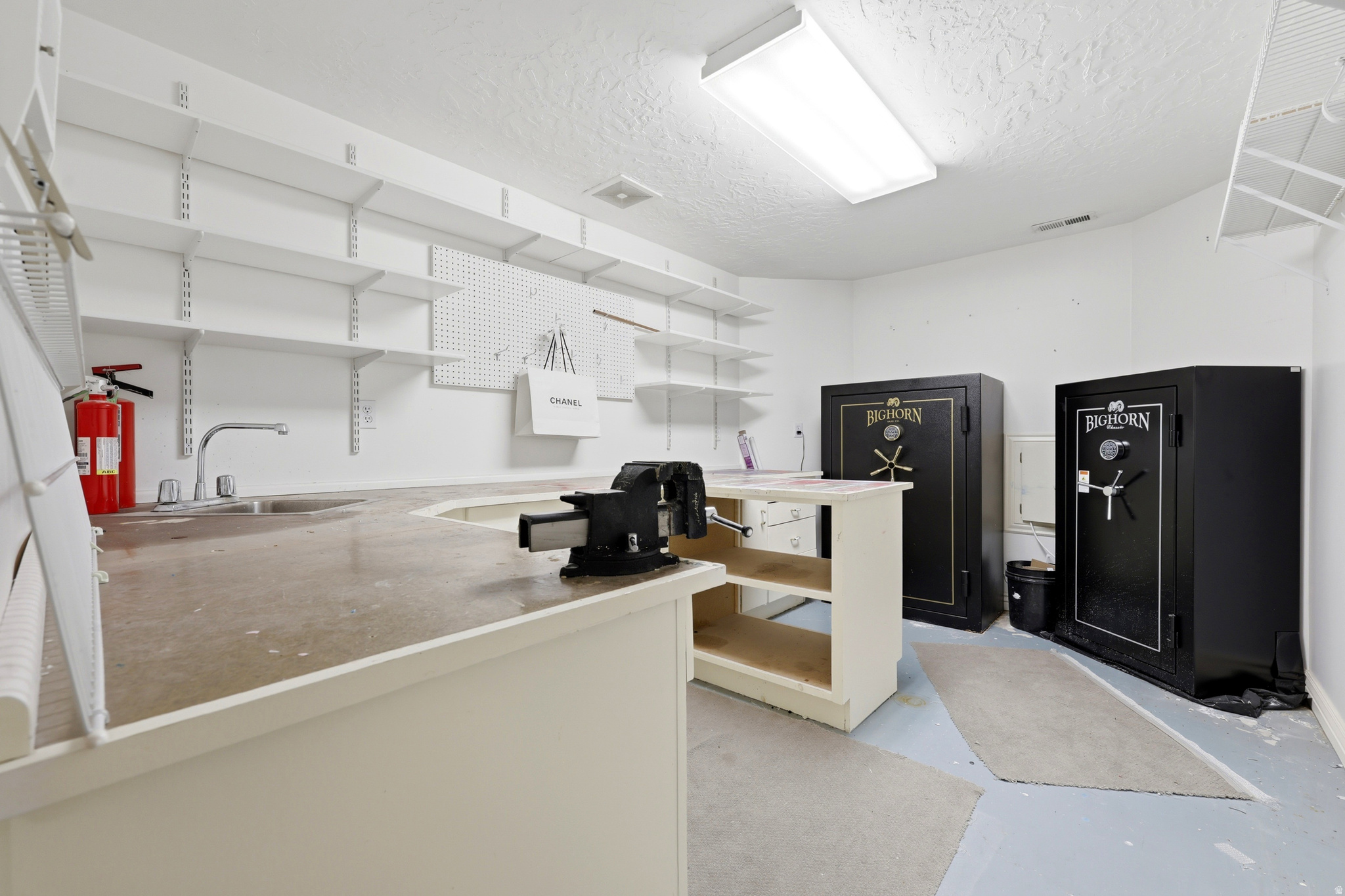 OLD MILL ESTATES - Residential