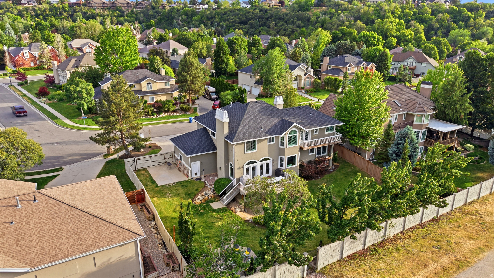 OLD MILL ESTATES - Residential
