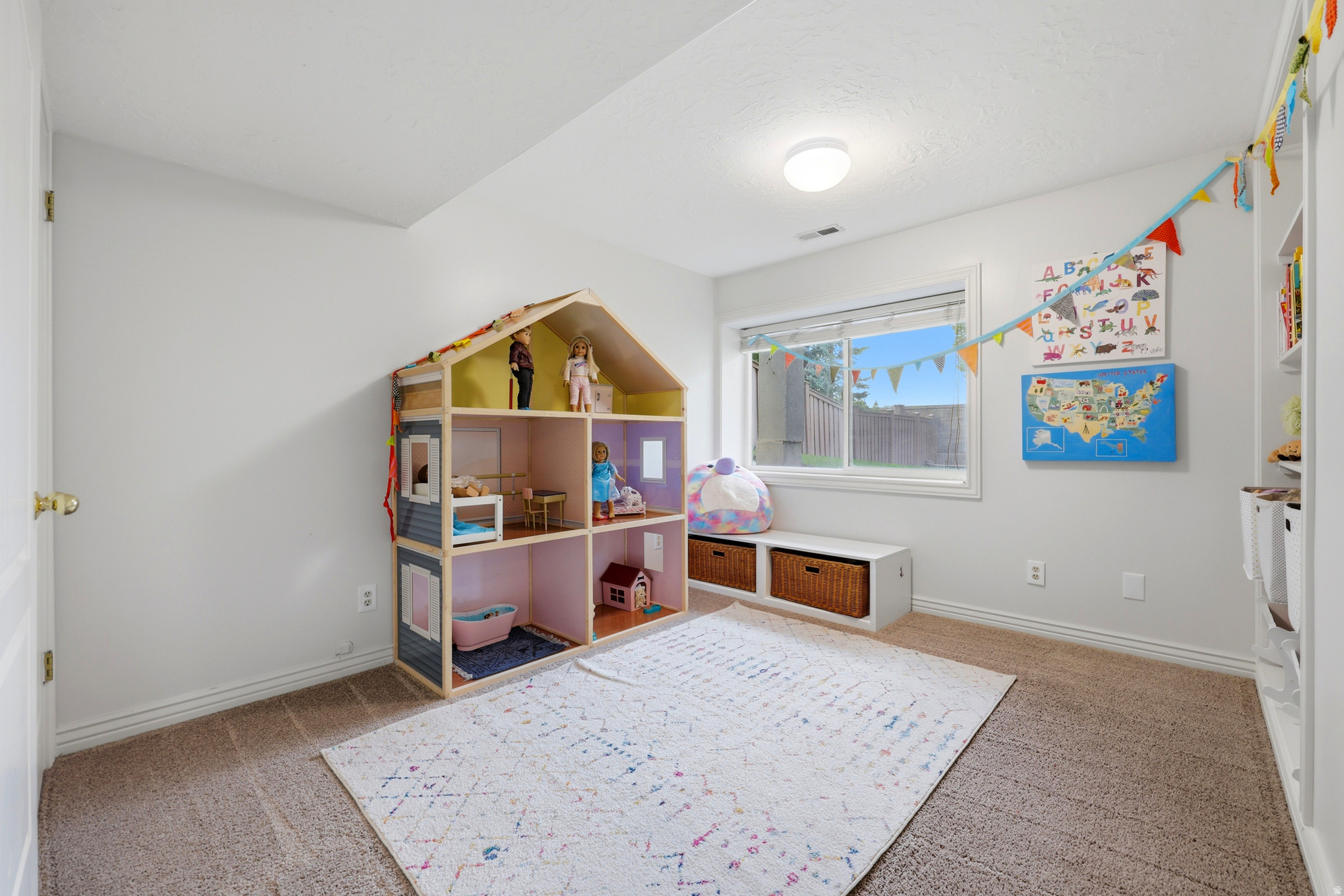 OLD MILL ESTATES - Residential