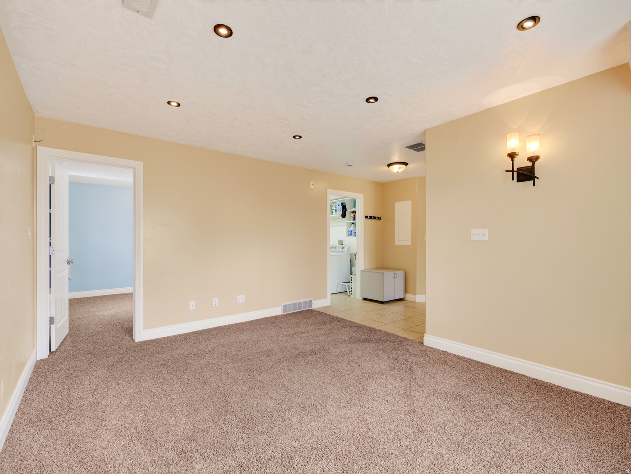 SOMERSET - Residential