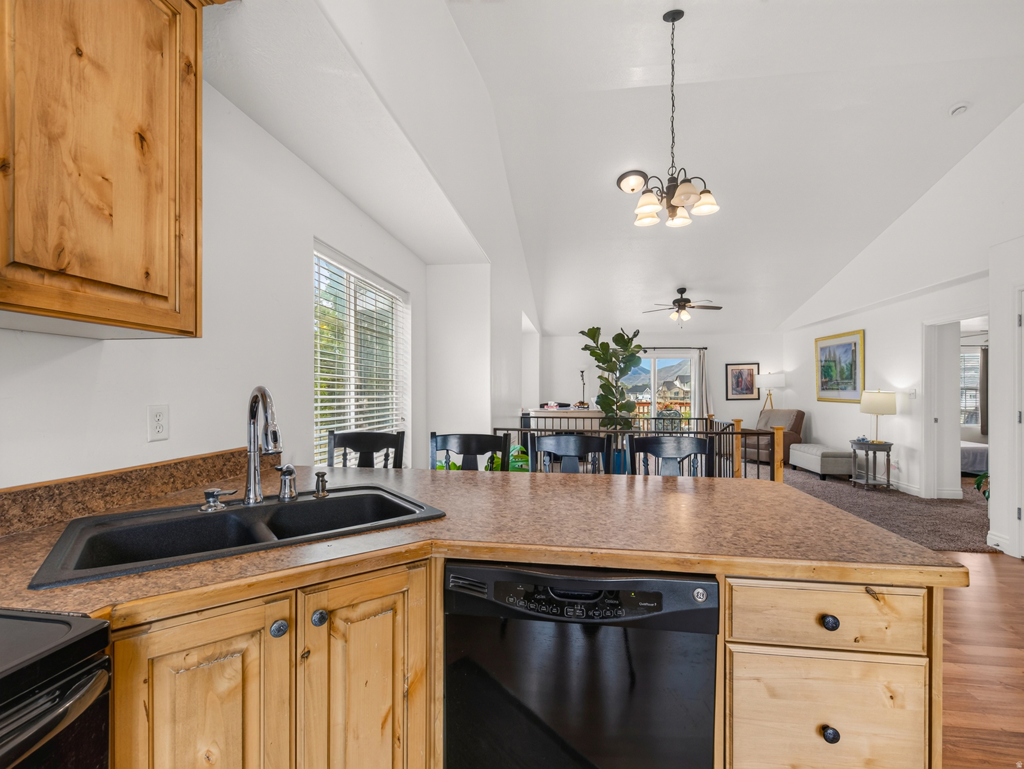 SOMERSET - Residential
