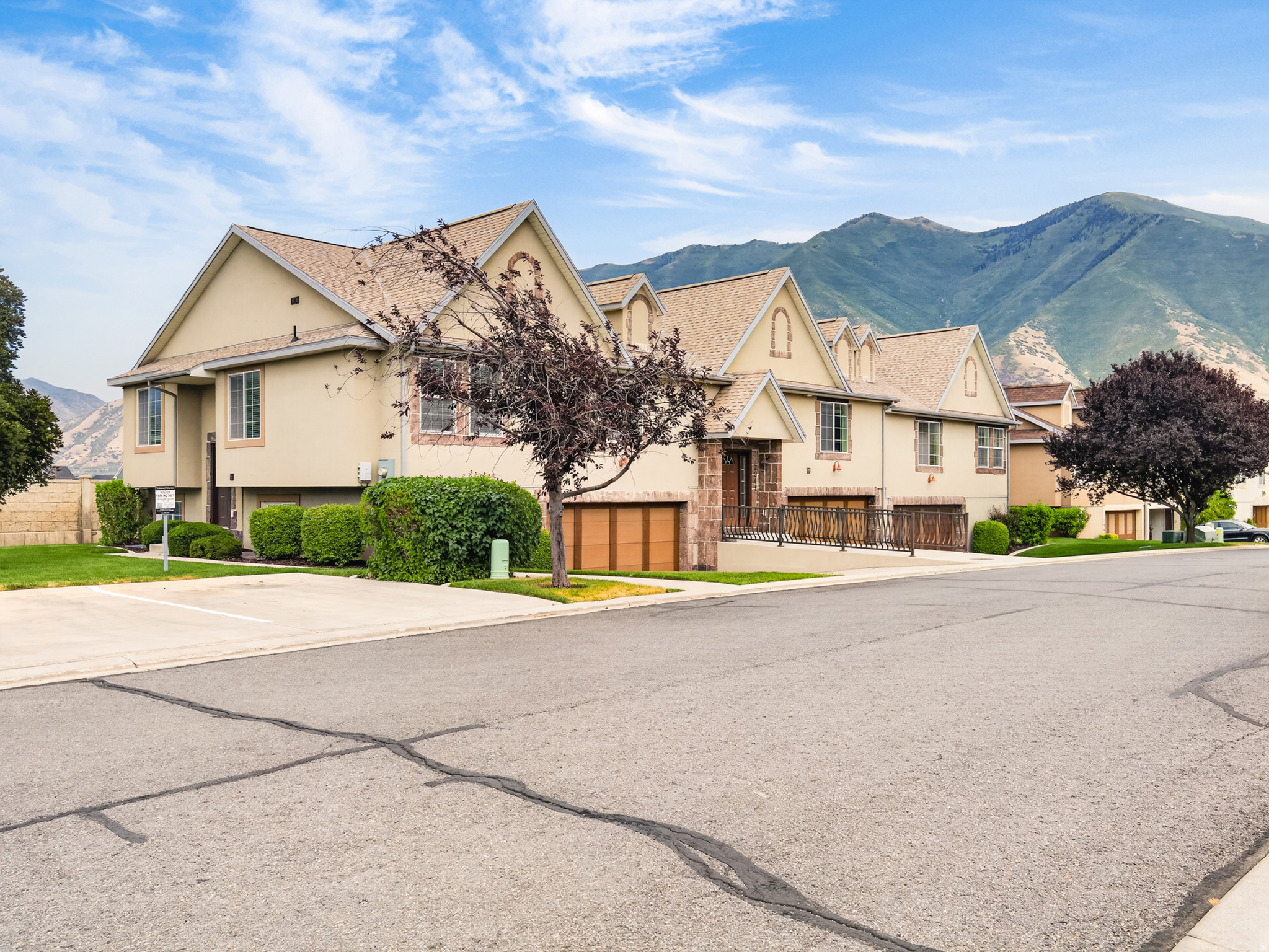 SOMERSET - Residential