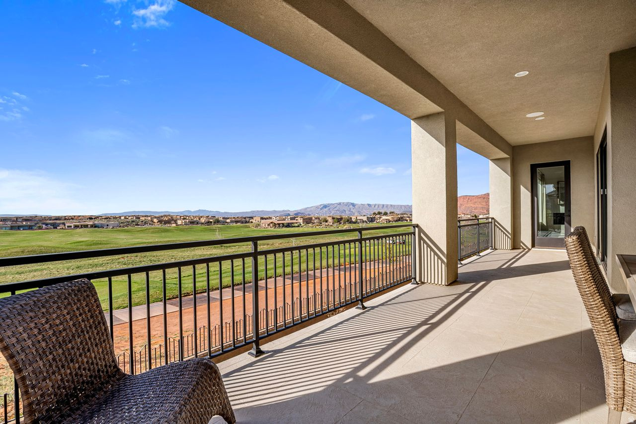 LEDGES OF ST GEORGE PH 7 - Residential