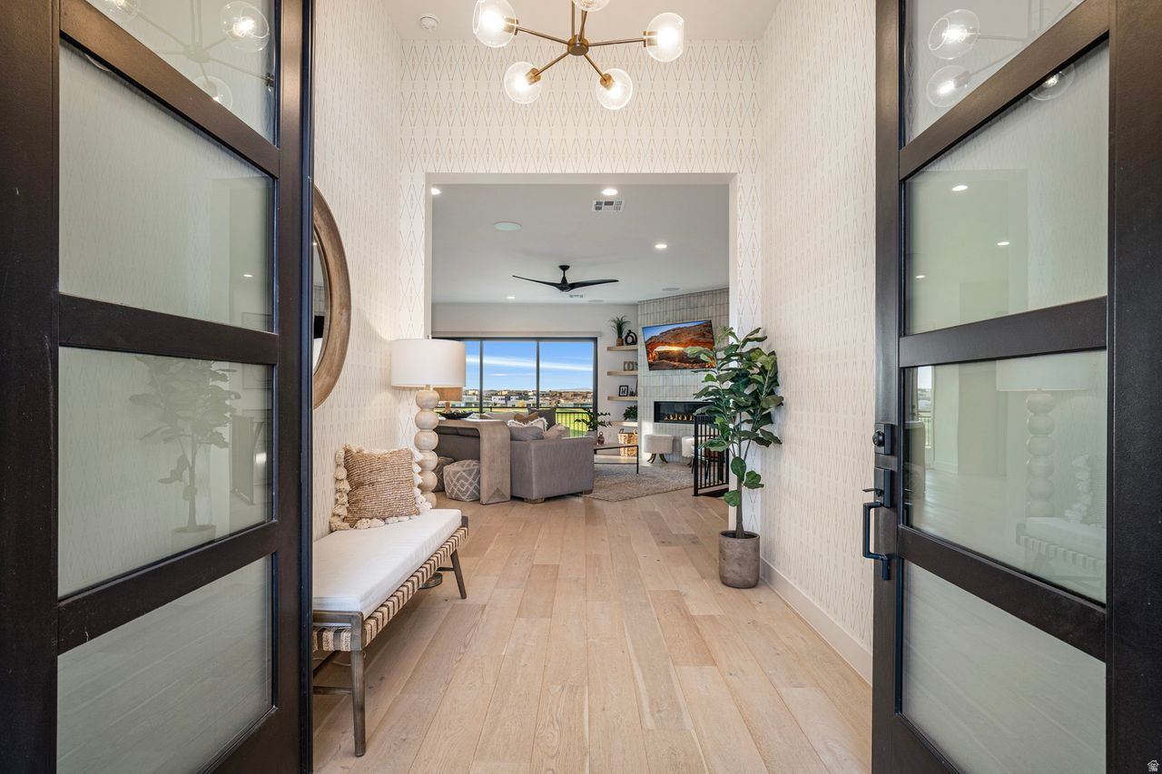 LEDGES OF ST GEORGE PH 7 - Residential