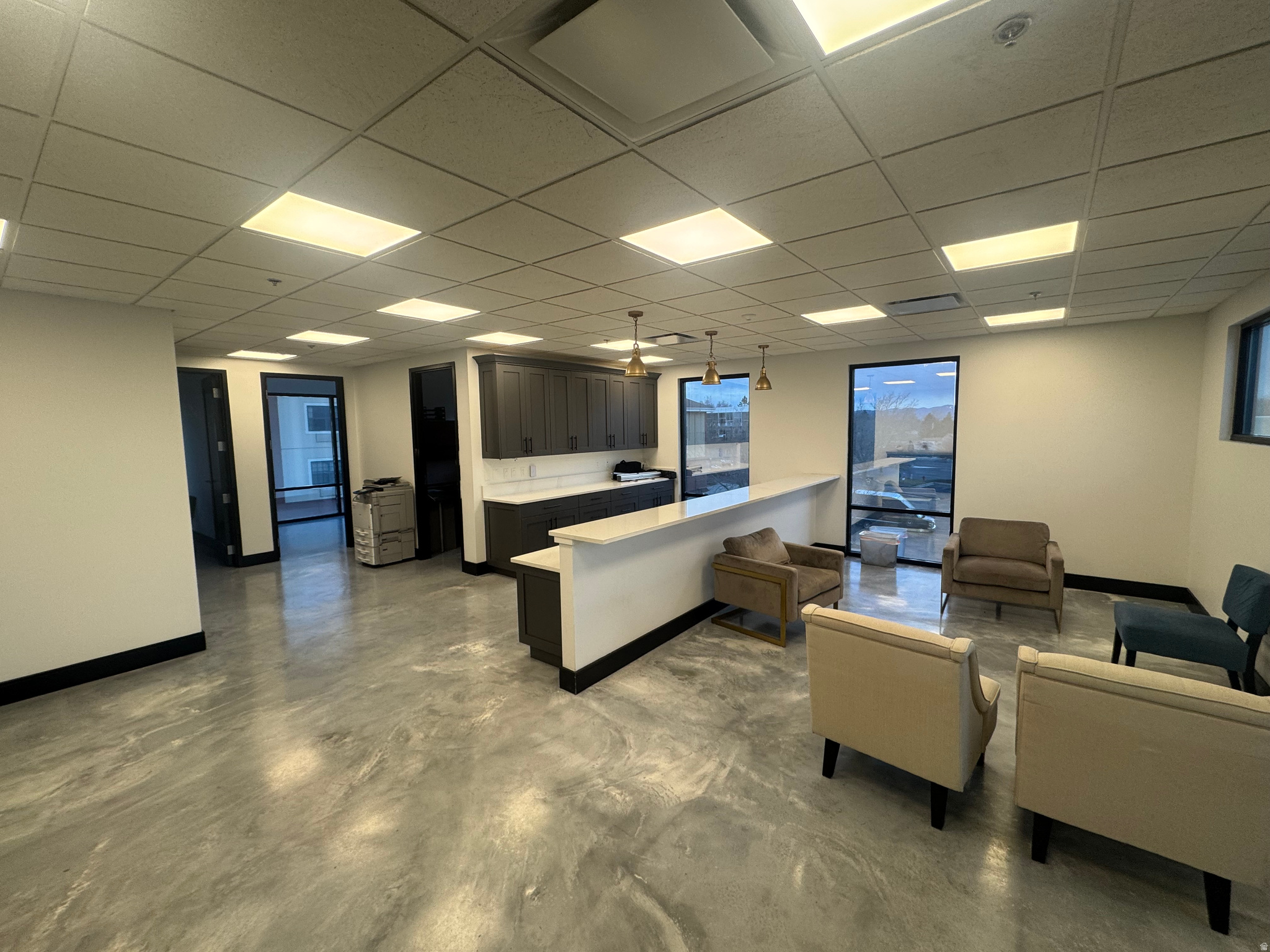 OVERLOOK - Commercial Lease