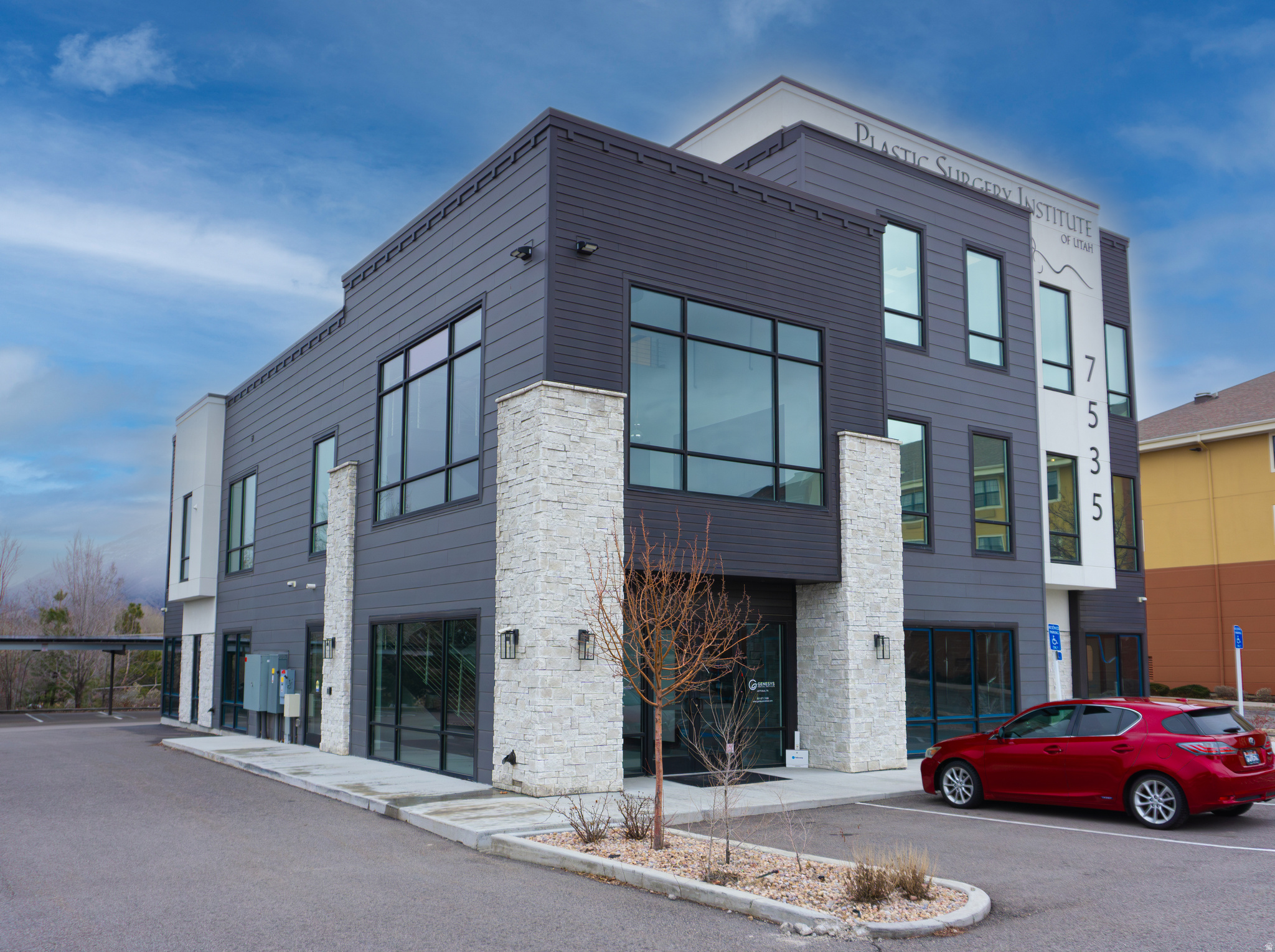 OVERLOOK - Commercial Lease
