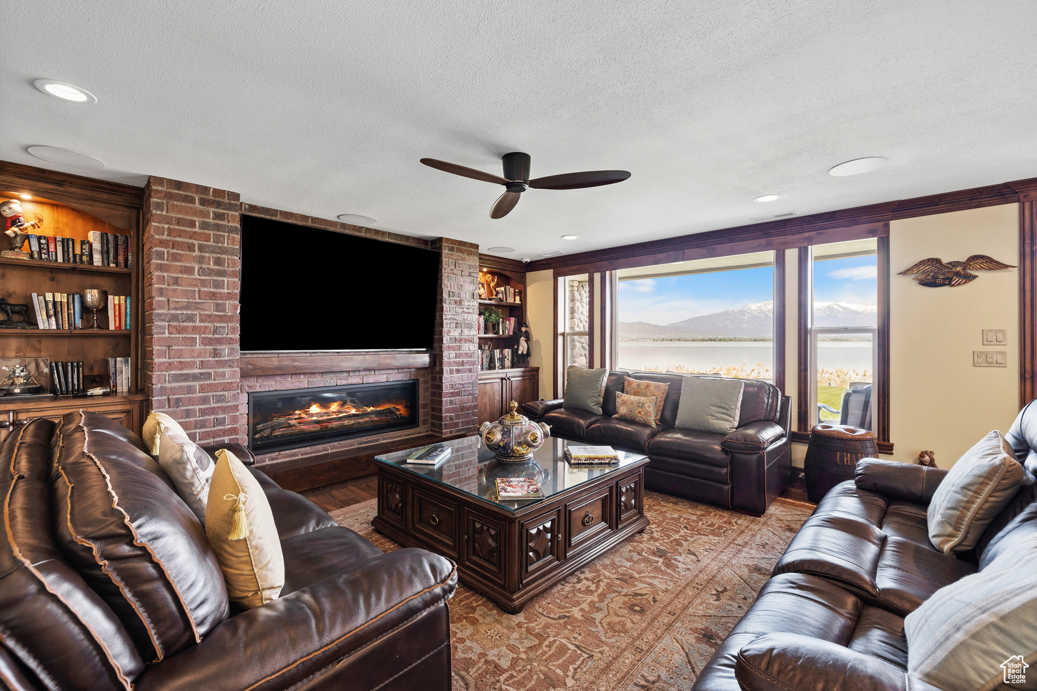 SARATOGA SPRINGS - Residential