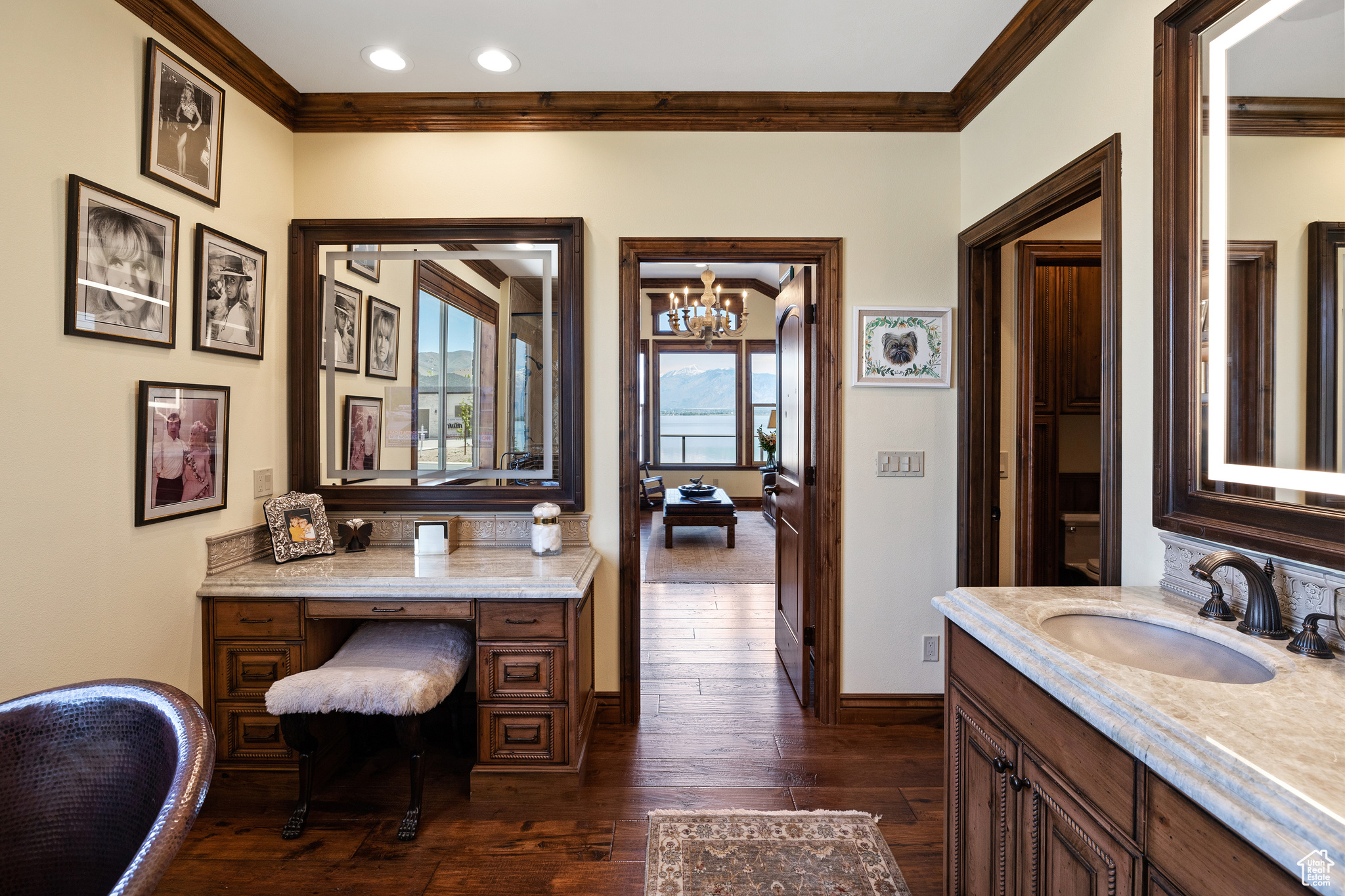 SARATOGA SPRINGS - Residential