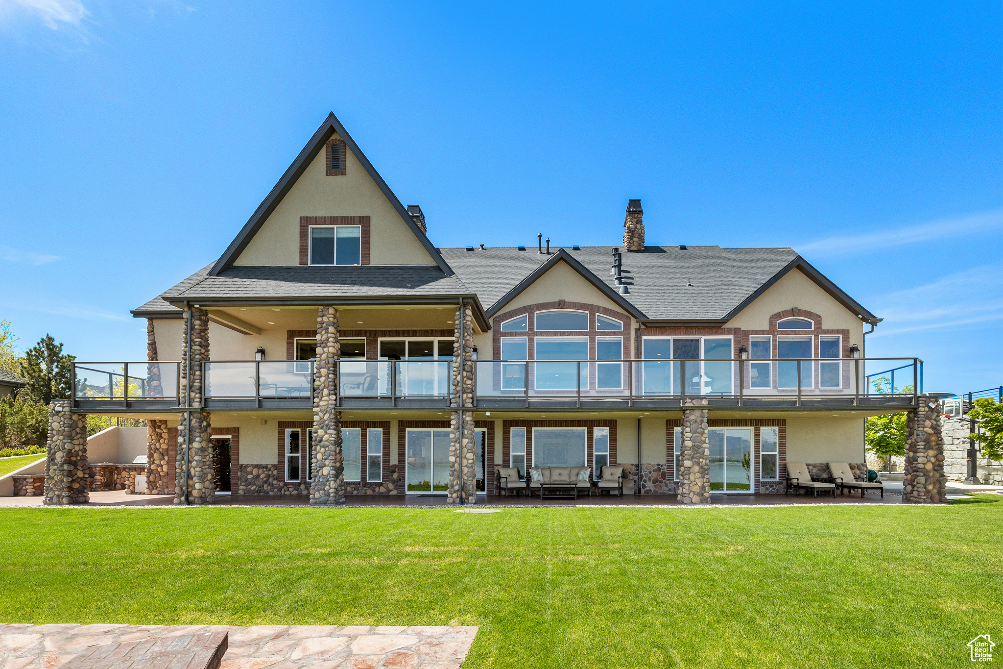 SARATOGA SPRINGS - Residential