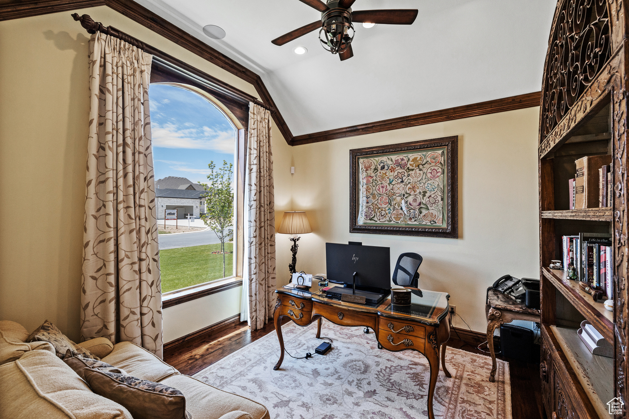 SARATOGA SPRINGS - Residential