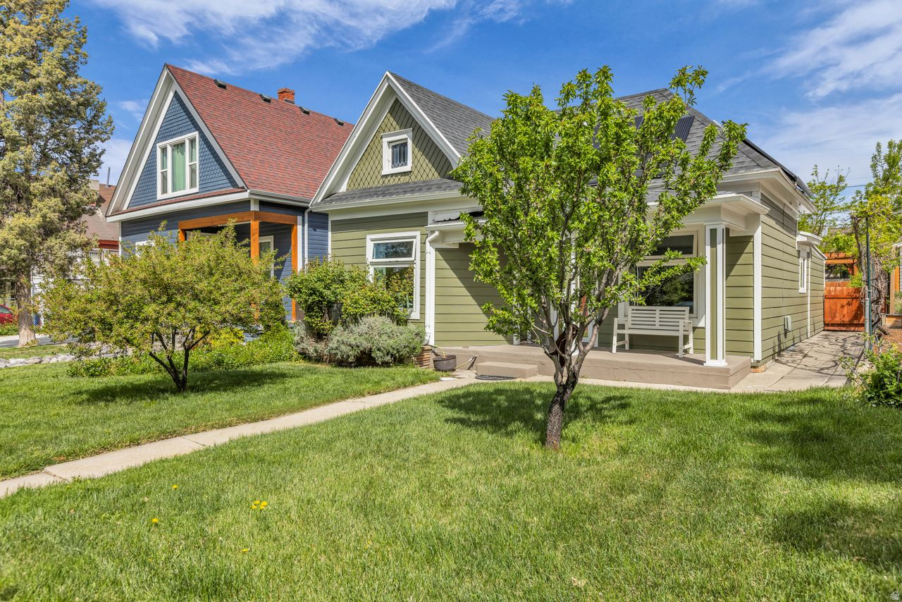 LINCOLN PARK - Residential