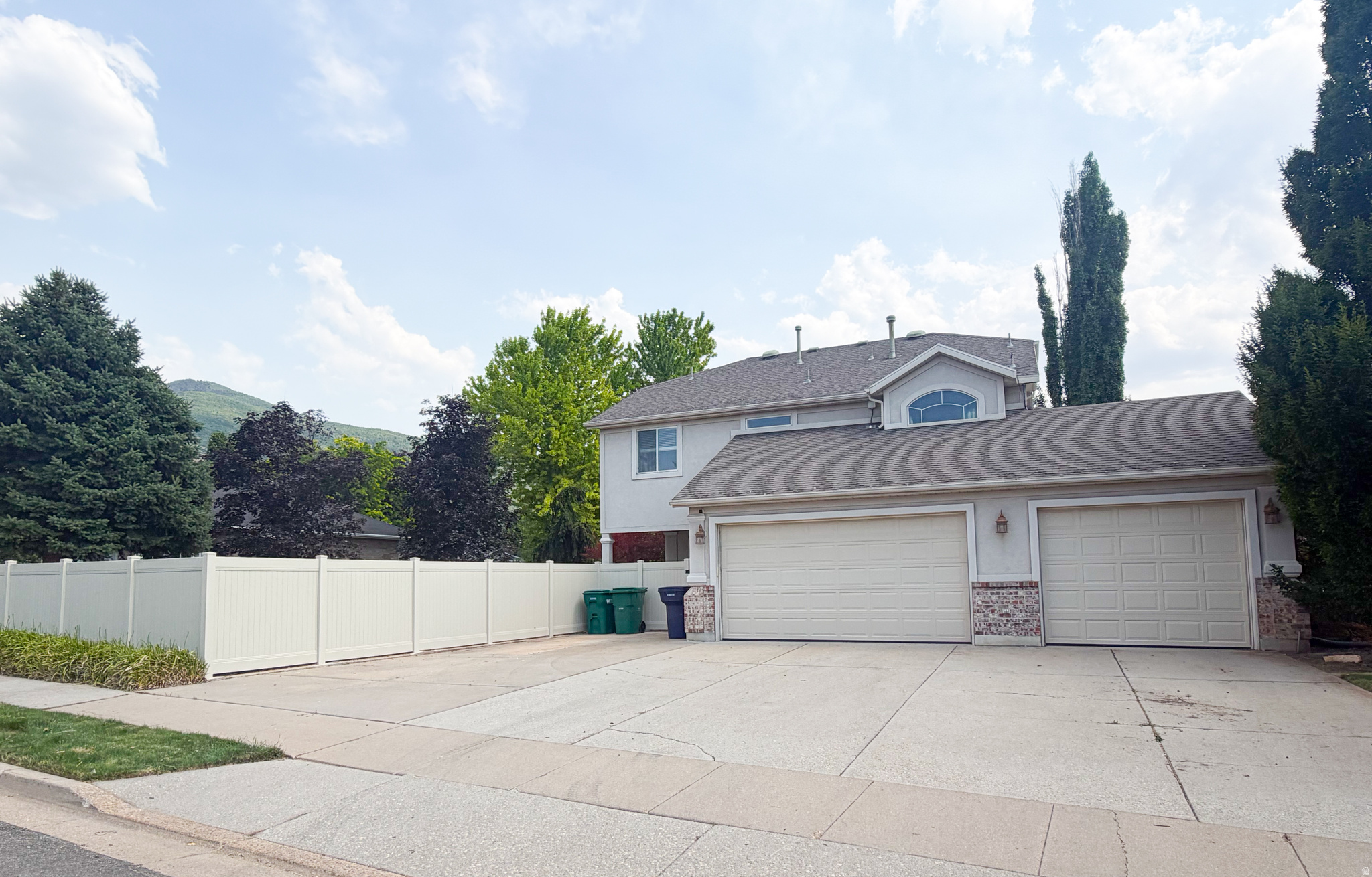 OAKCREST ON MUTTONHO - Residential
