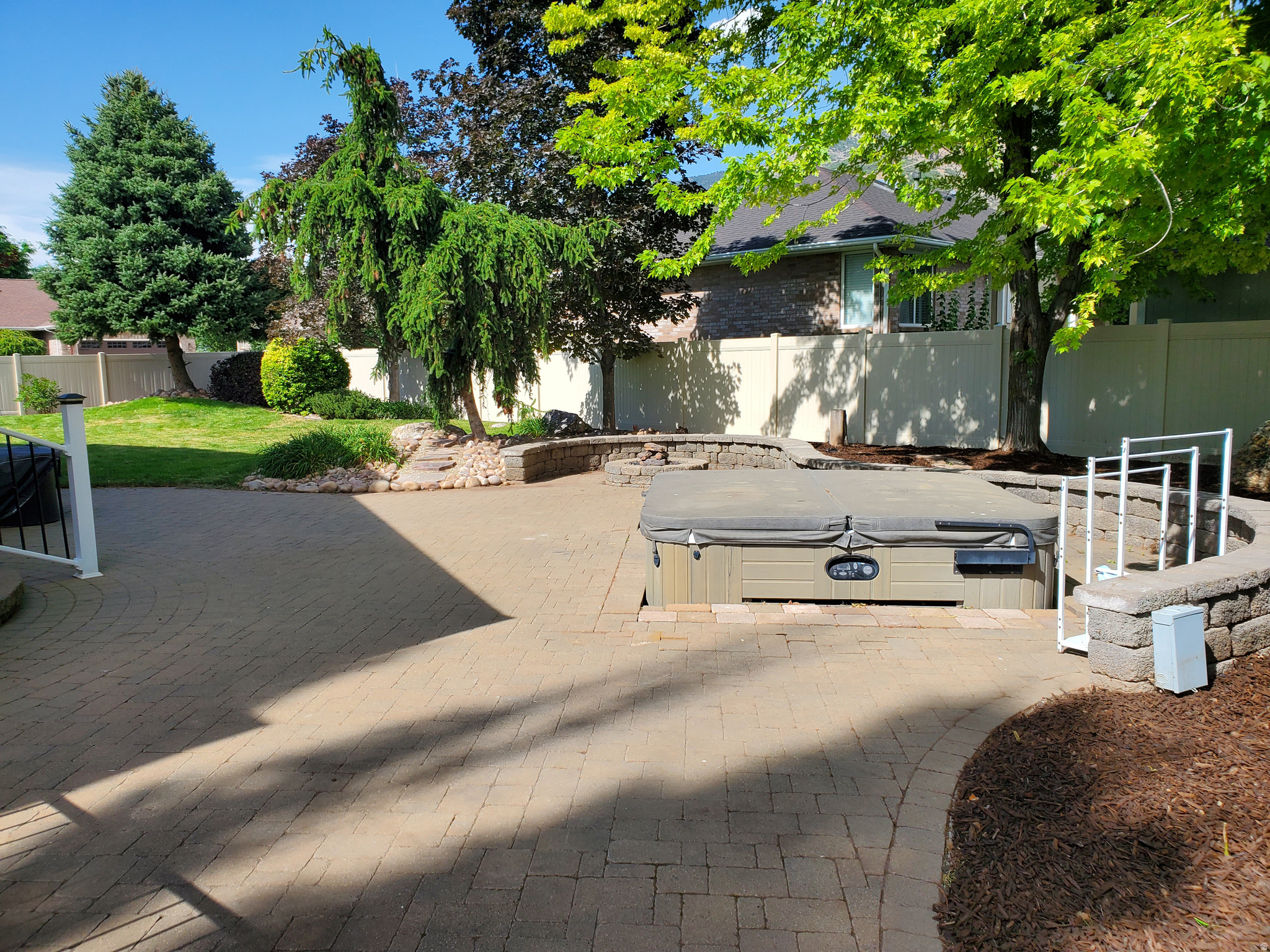 OAKCREST ON MUTTONHO - Residential
