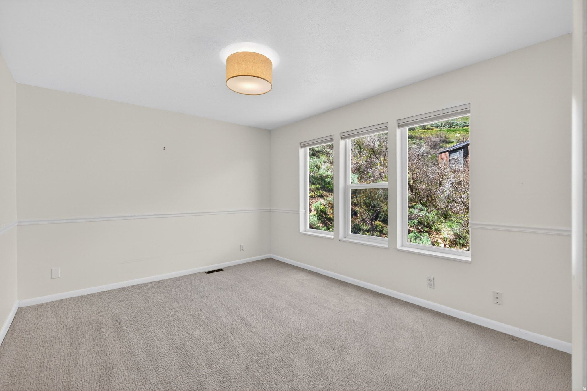 INTERLAKEN - Residential