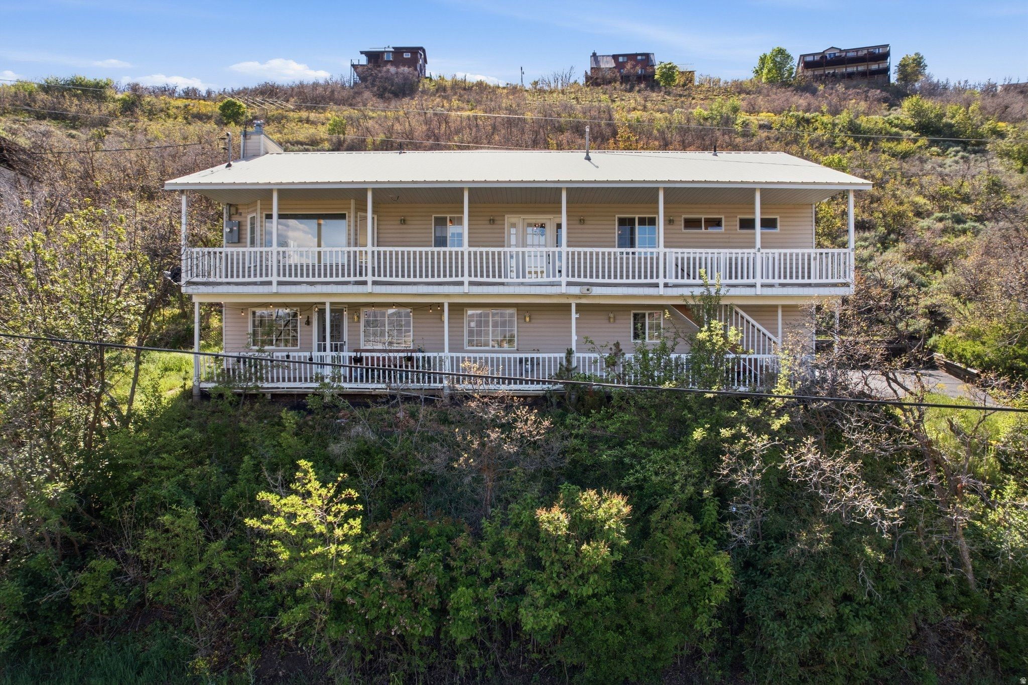 INTERLAKEN - Residential