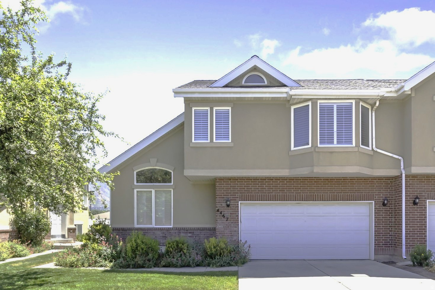 HAMPTON CREST - Residential