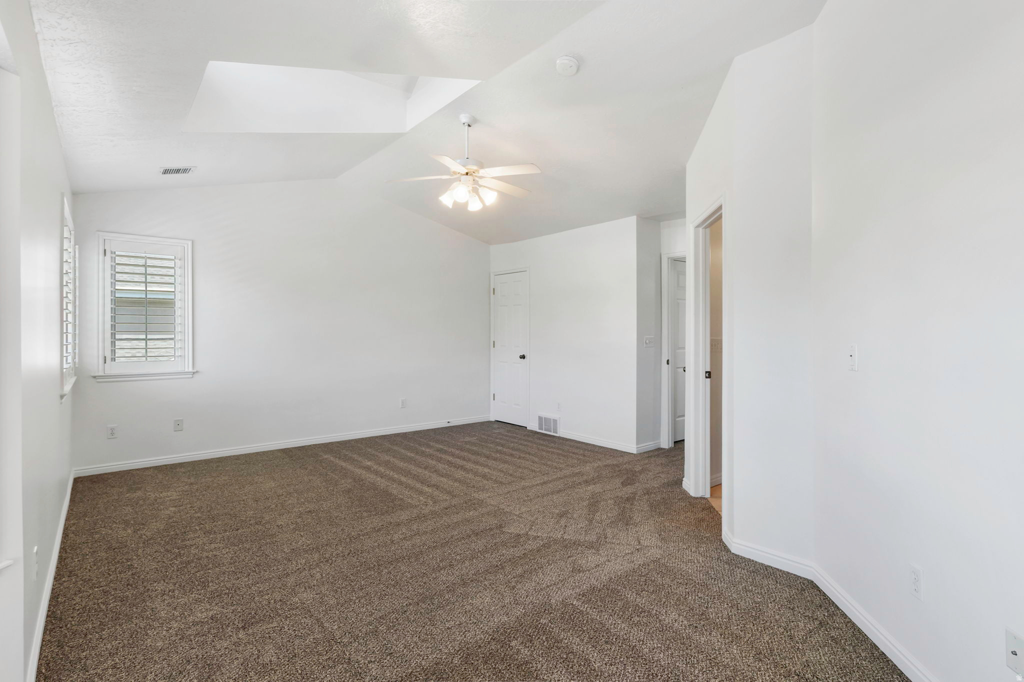 HAMPTON CREST - Residential