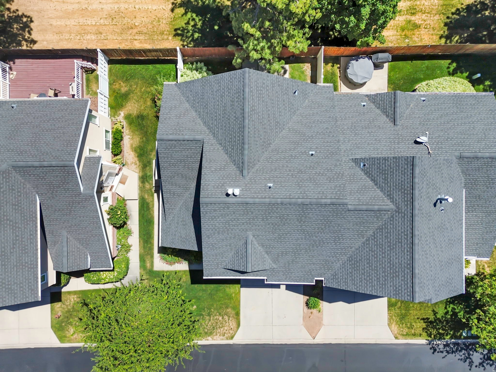 HAMPTON CREST - Residential
