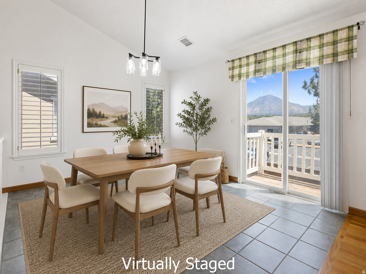 HAMPTON CREST - Residential