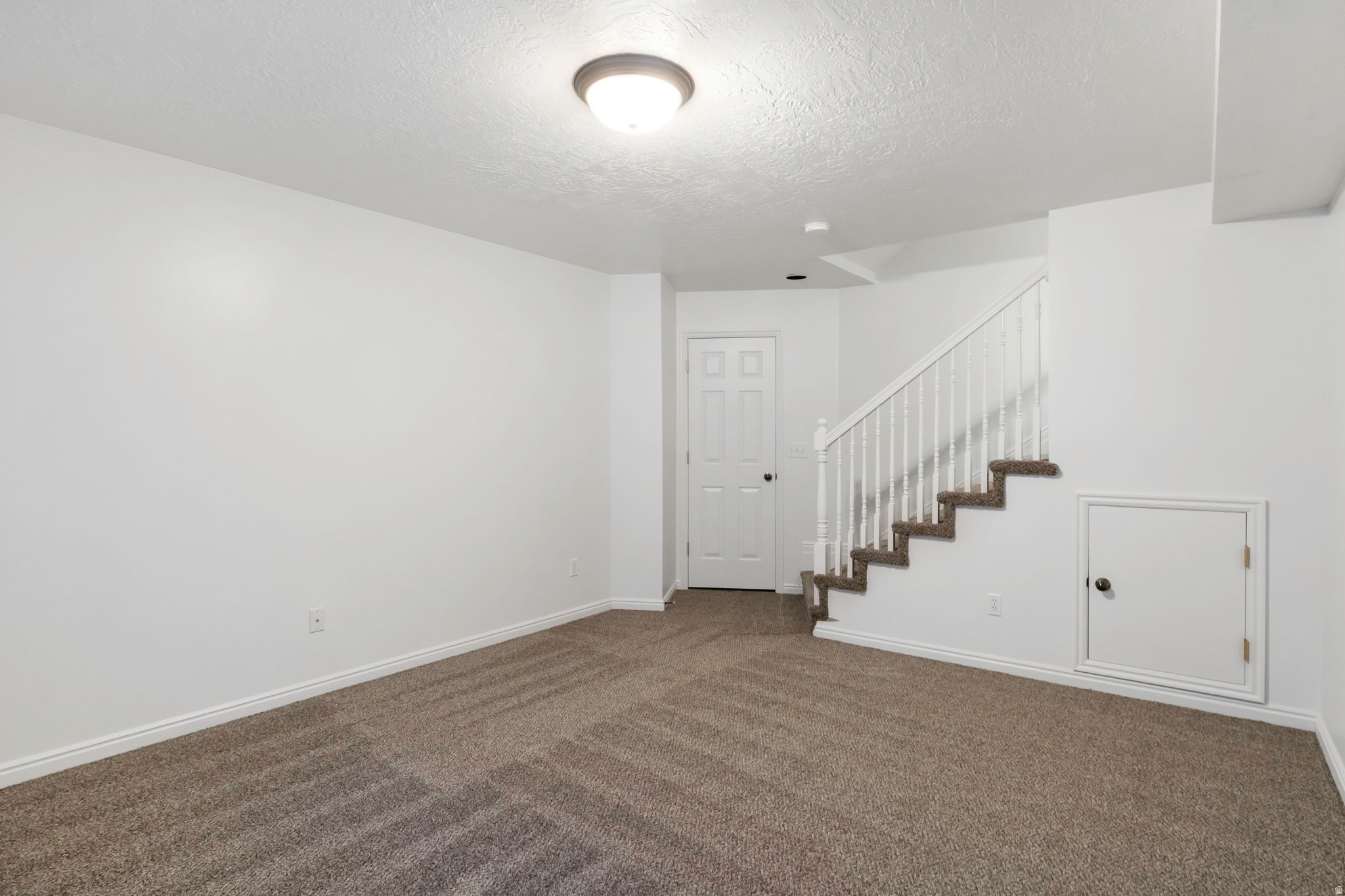 HAMPTON CREST - Residential