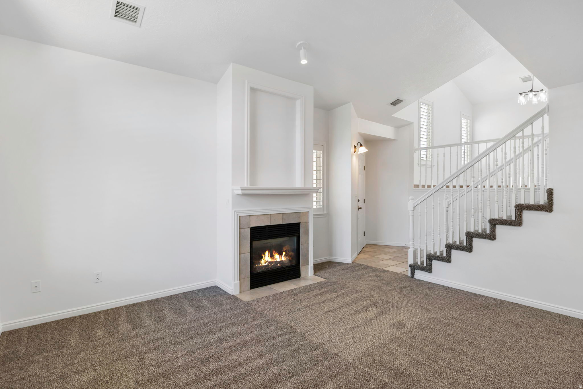 HAMPTON CREST - Residential