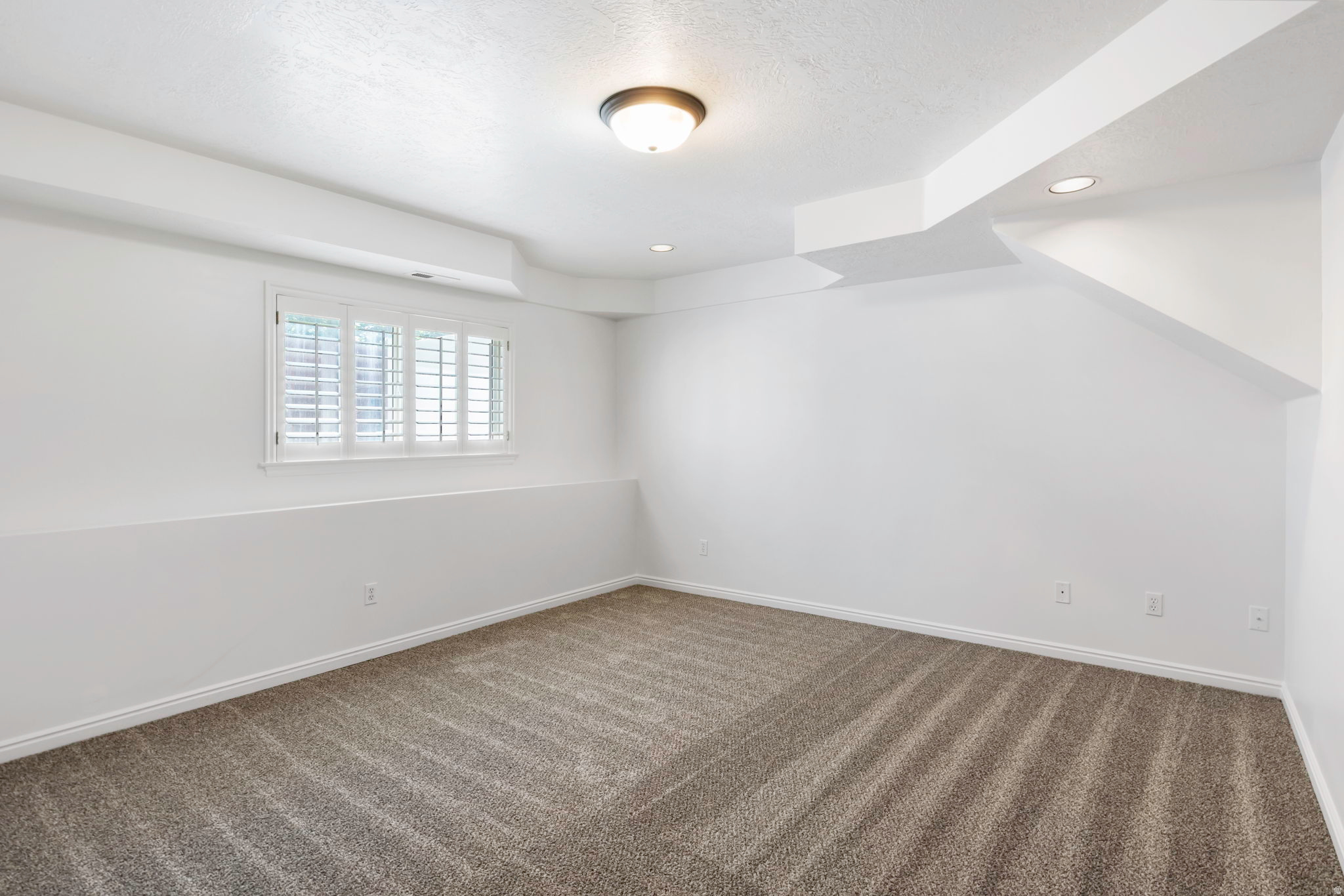 HAMPTON CREST - Residential