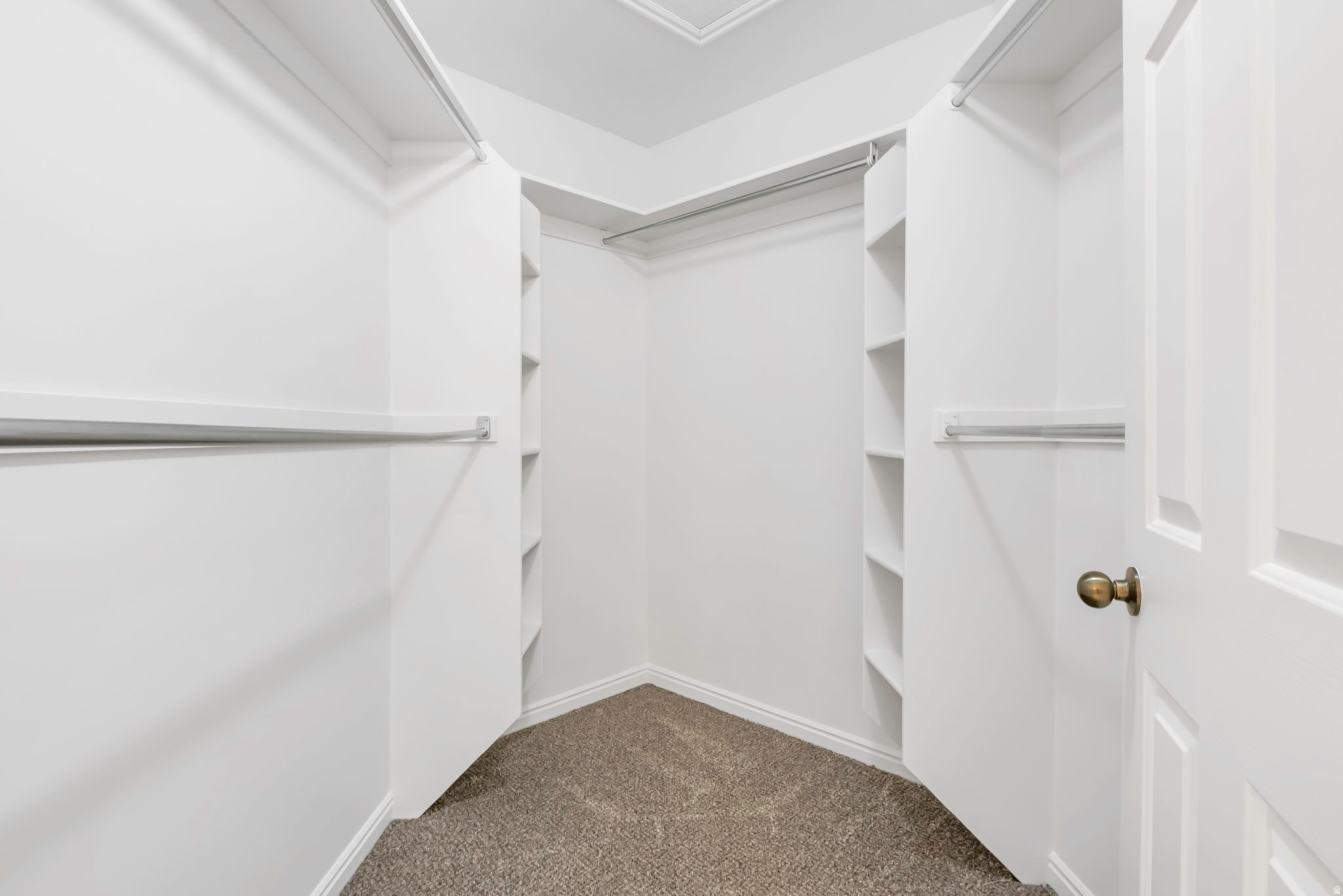 HAMPTON CREST - Residential