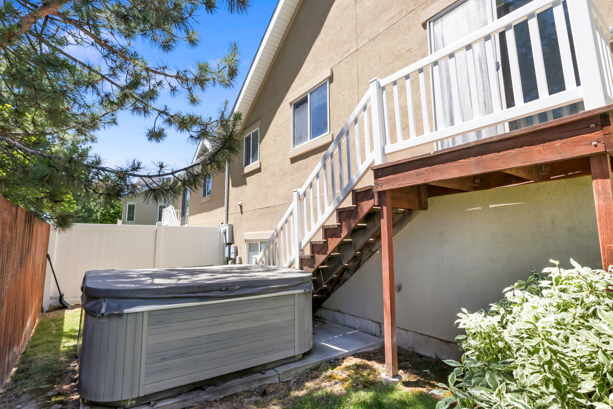 HAMPTON CREST - Residential