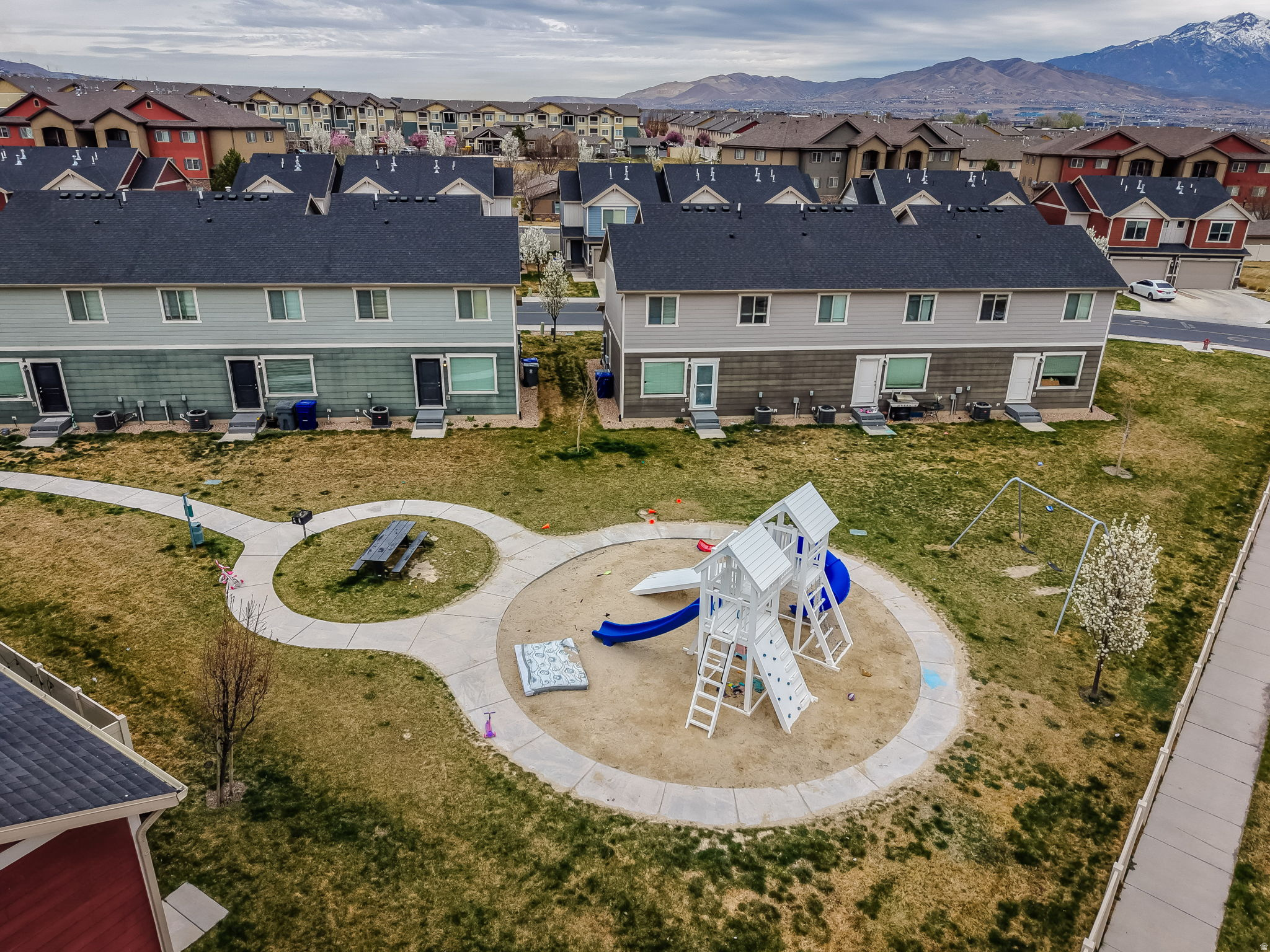 RIVER BEND TOWNHOMES - Residential