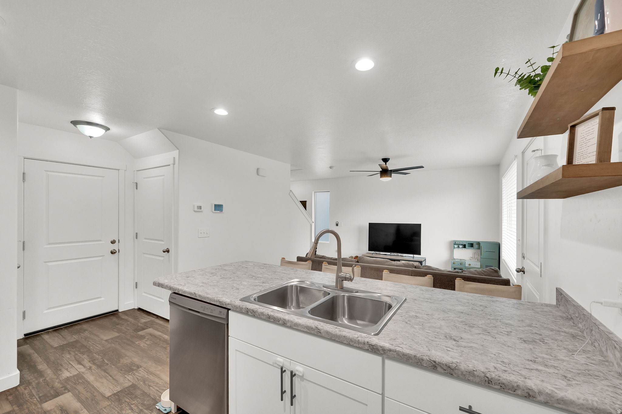 RIVER BEND TOWNHOMES - Residential