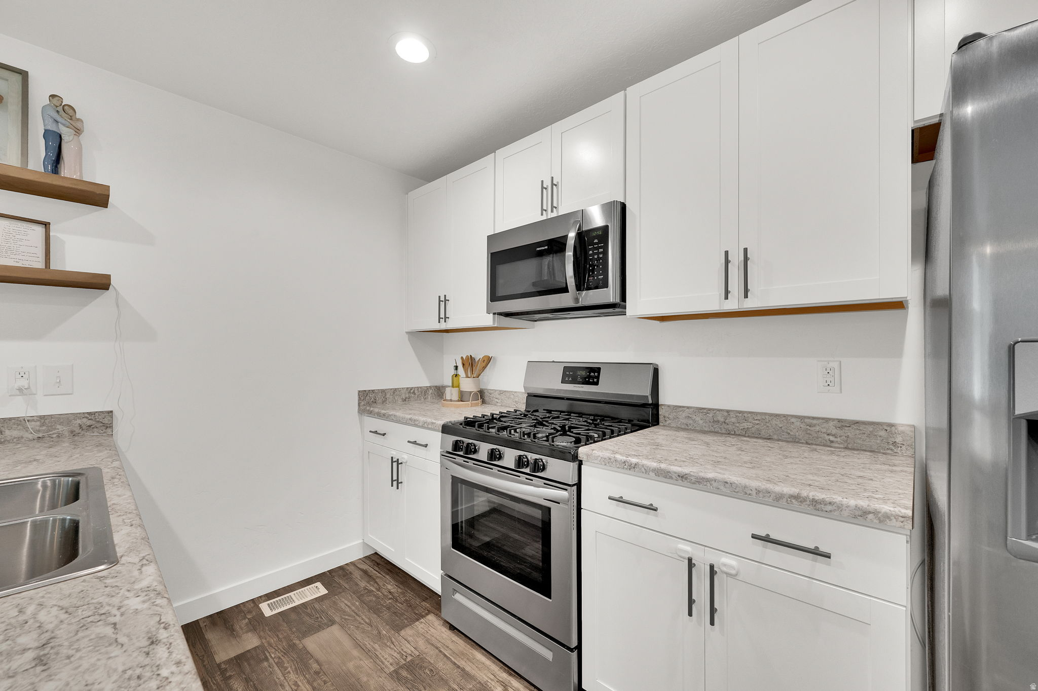 RIVER BEND TOWNHOMES - Residential