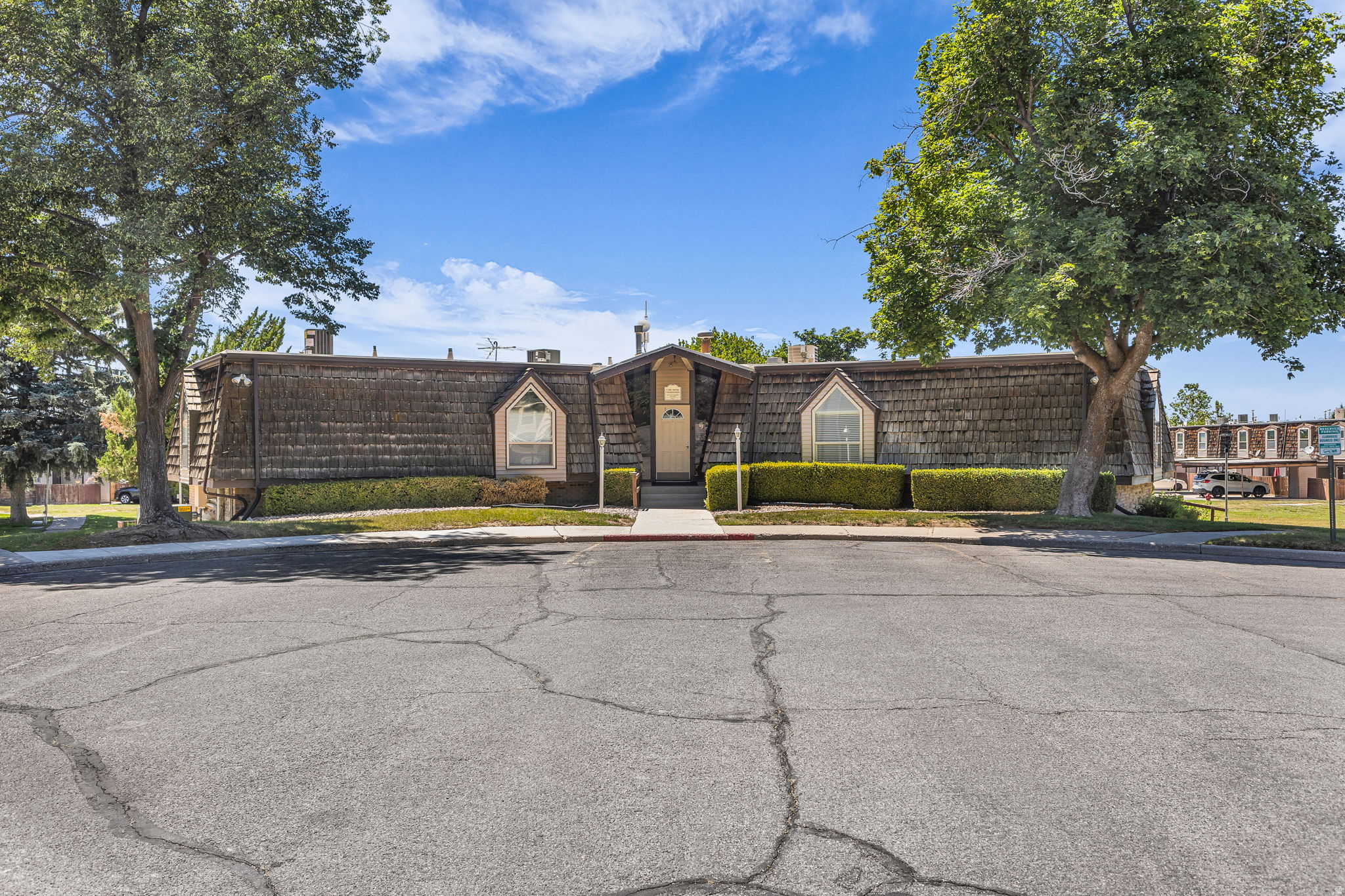 CEDAR SPRINGS - Residential