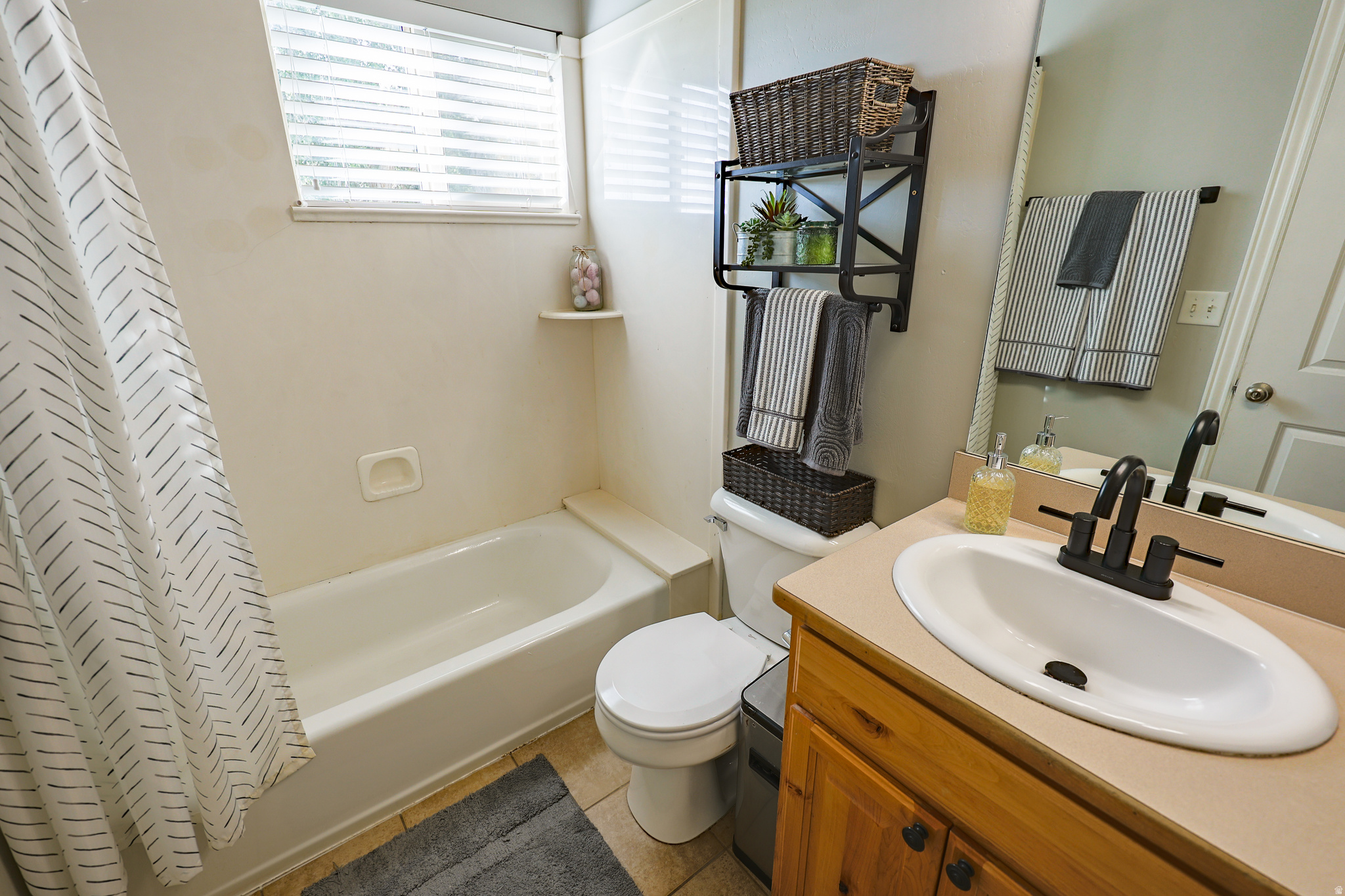 LIVINGSTON ESTATES - Residential