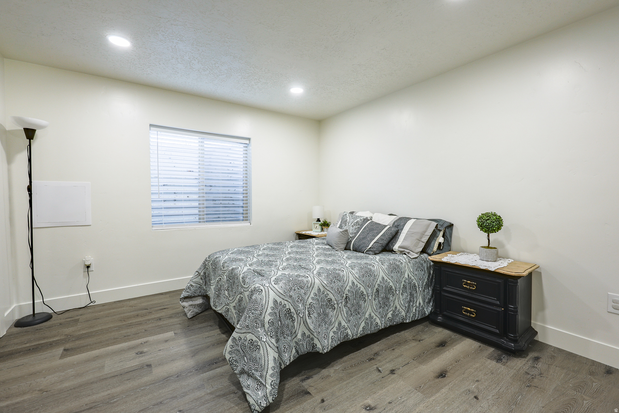 LIVINGSTON ESTATES - Residential