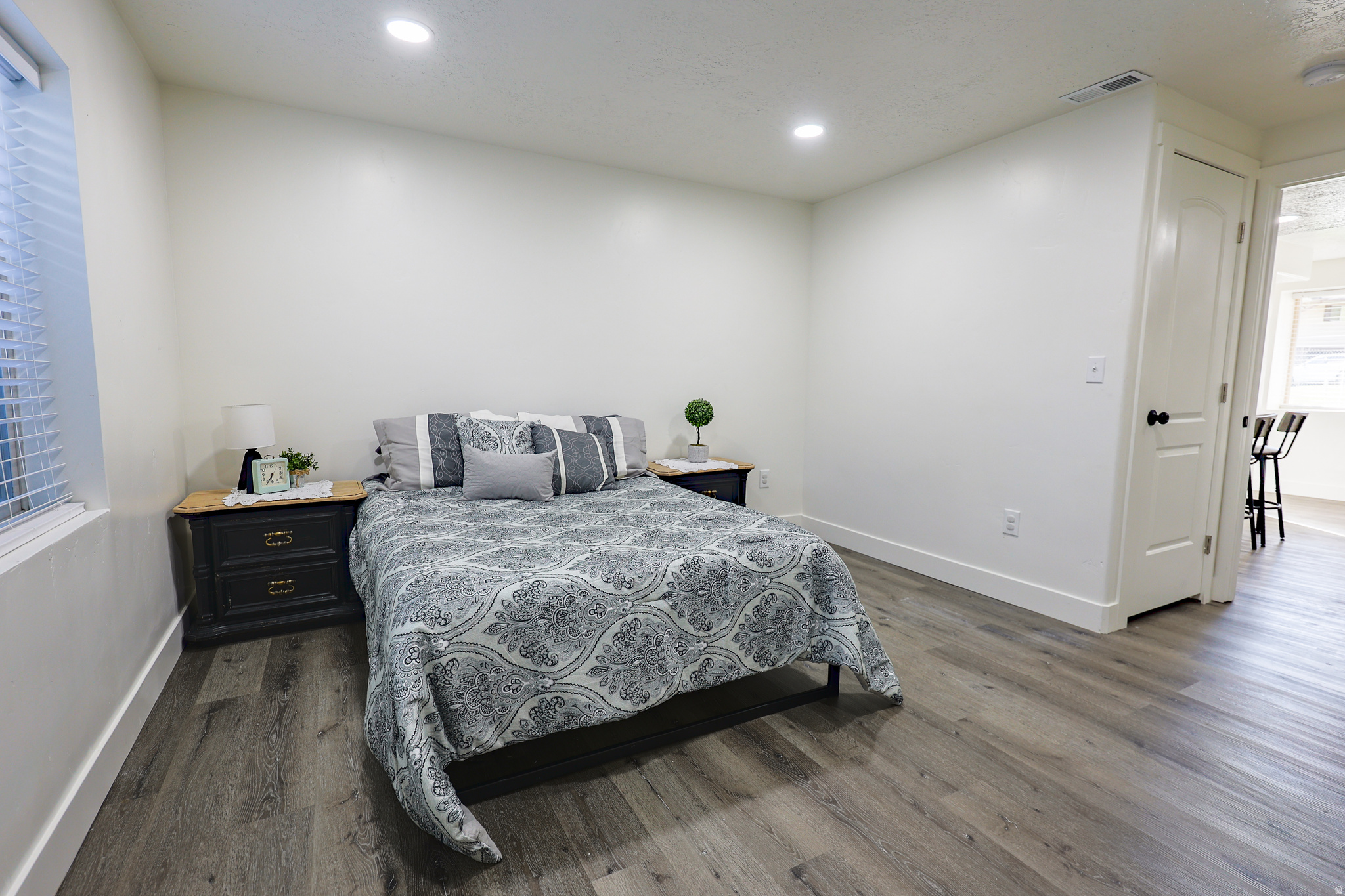 LIVINGSTON ESTATES - Residential