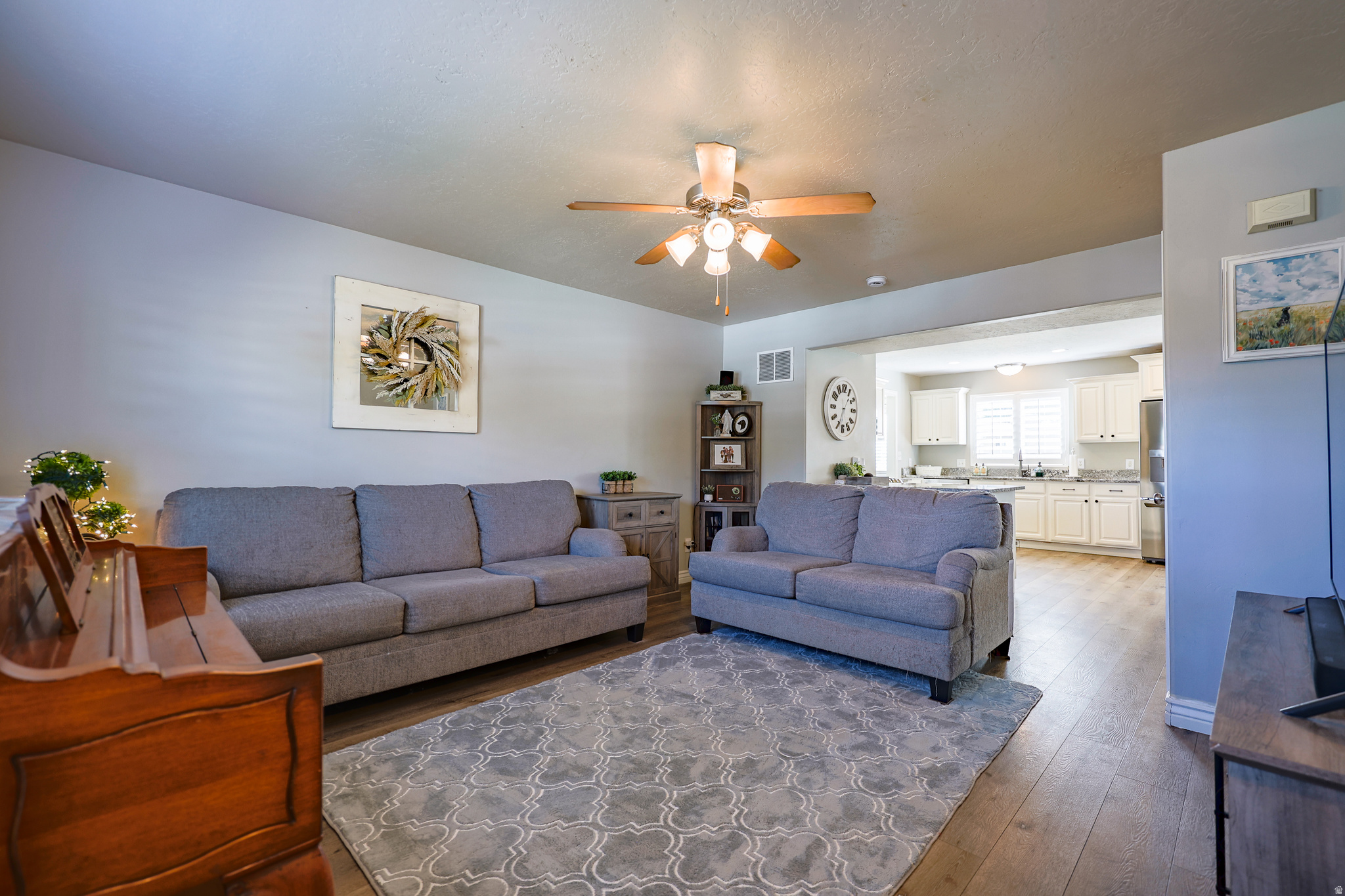 LIVINGSTON ESTATES - Residential