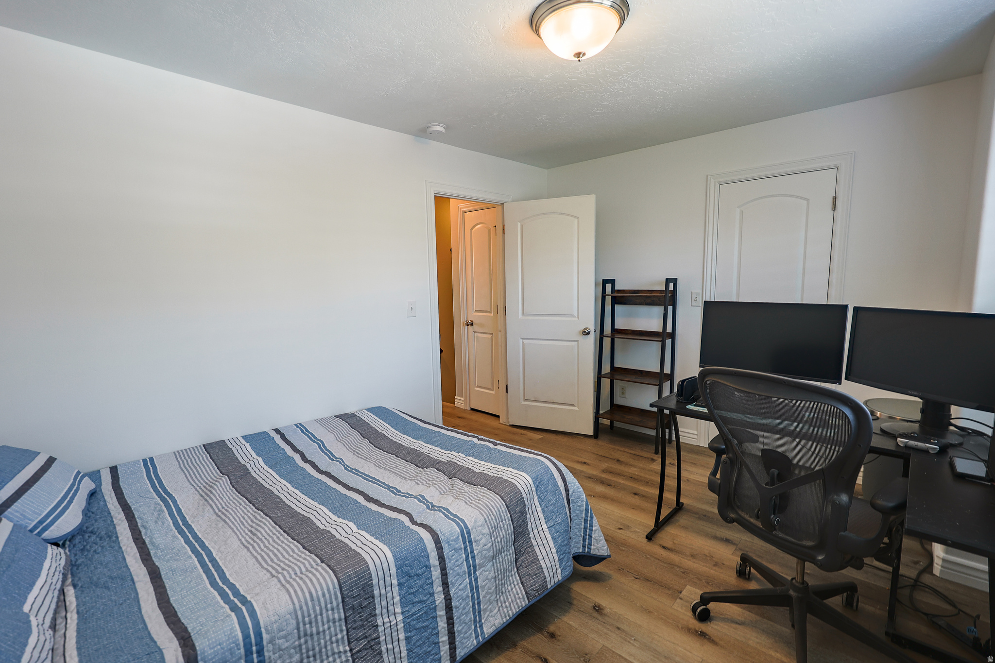 LIVINGSTON ESTATES - Residential