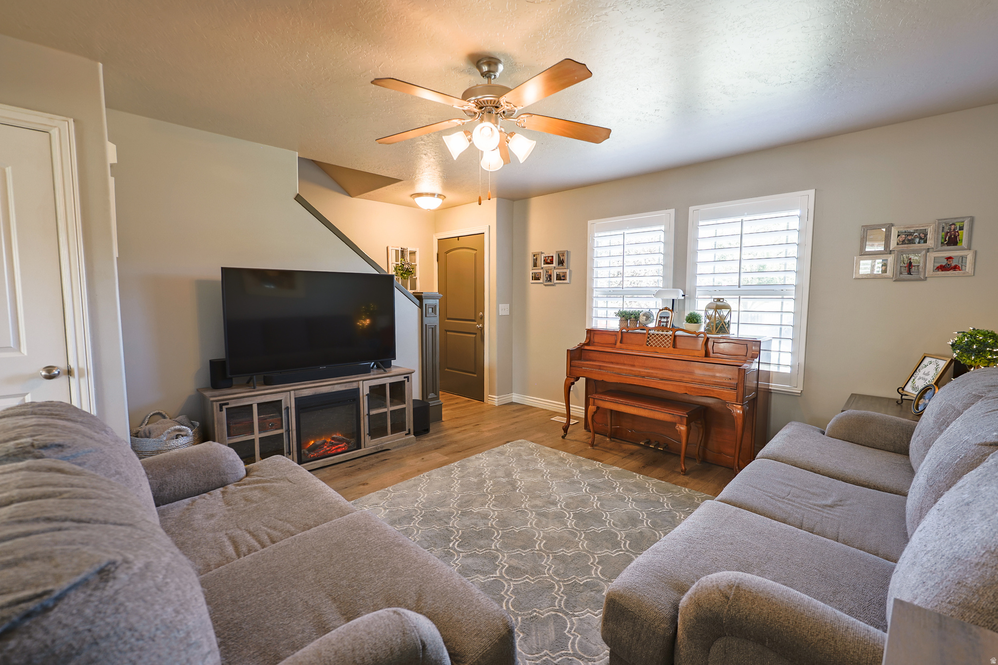 LIVINGSTON ESTATES - Residential