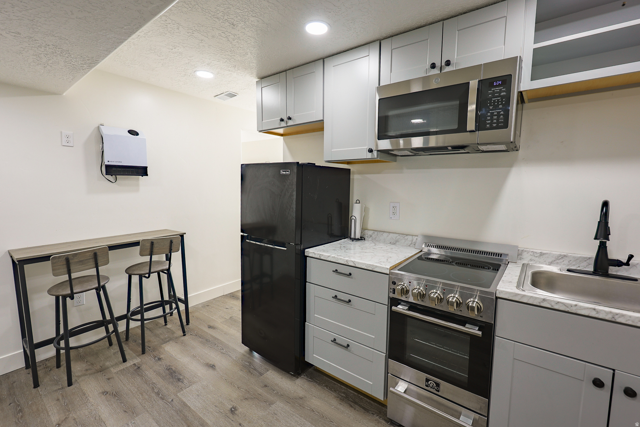 LIVINGSTON ESTATES - Residential