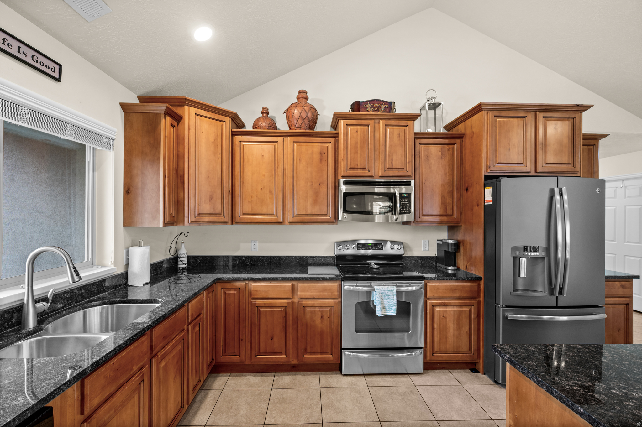 BRIDLEWOOD VILLAS - Residential