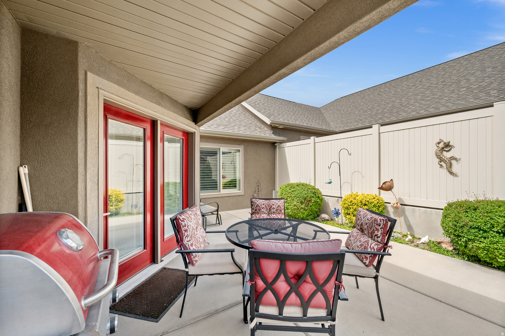 BRIDLEWOOD VILLAS - Residential