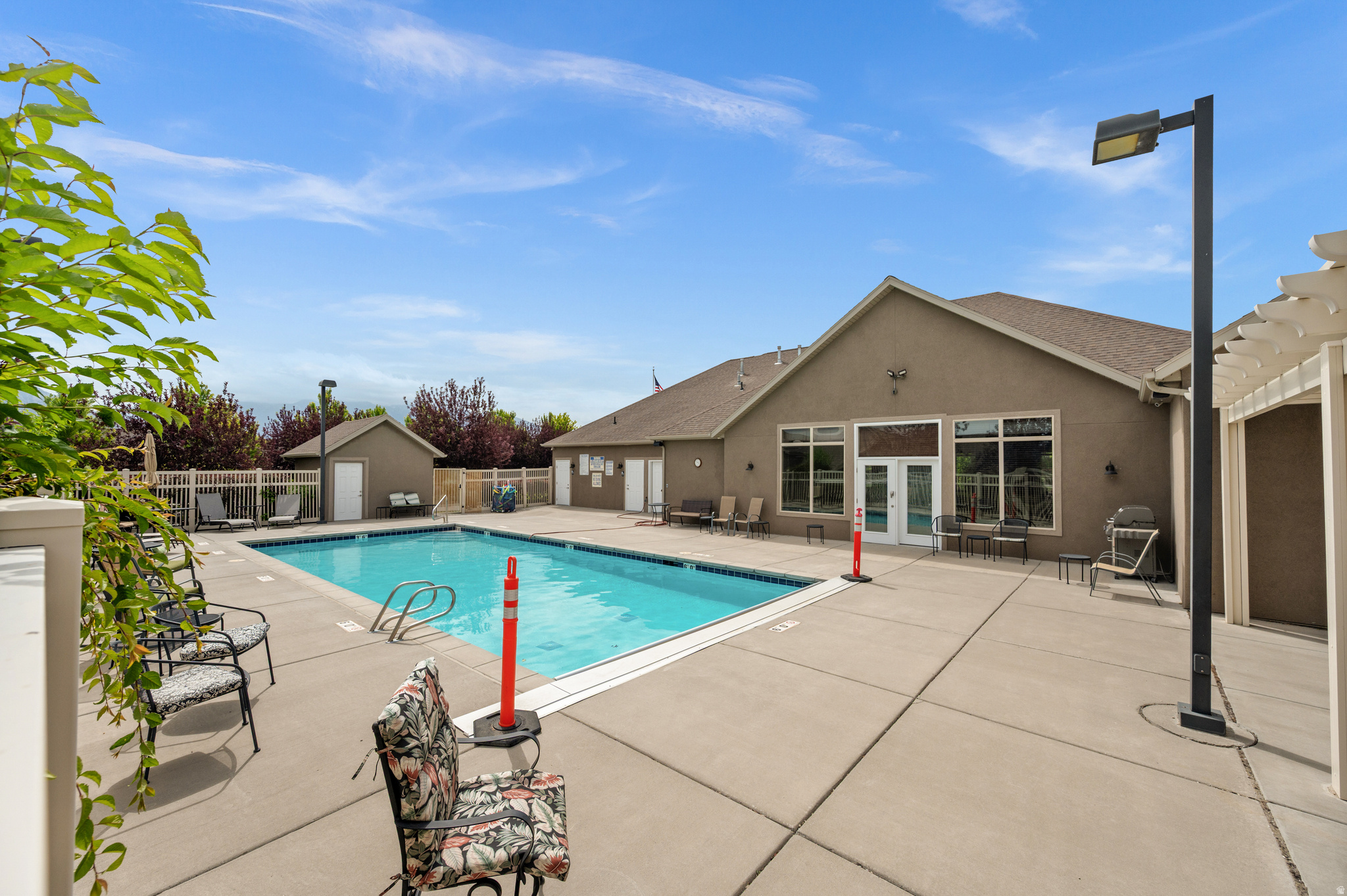 BRIDLEWOOD VILLAS - Residential
