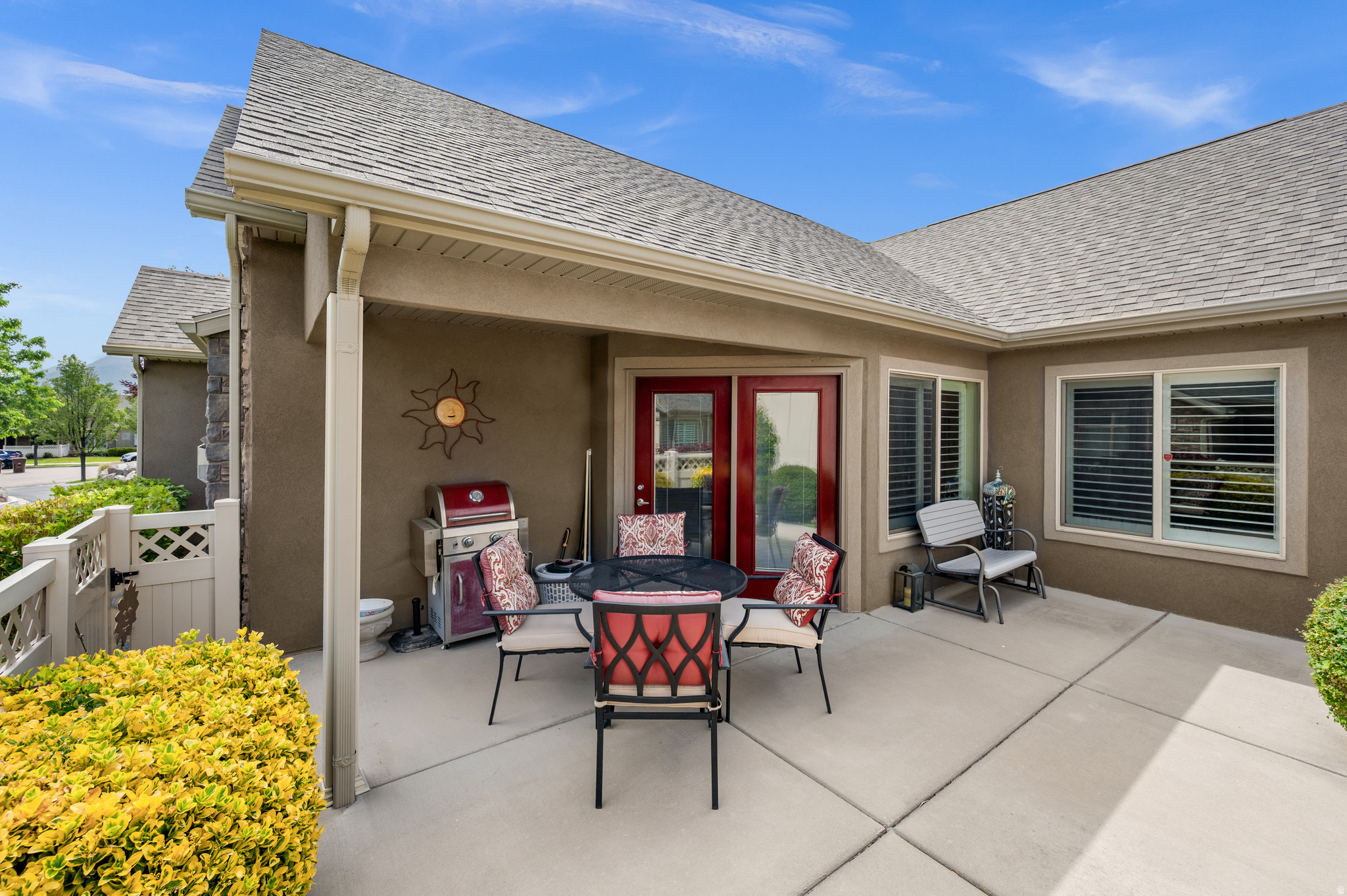 BRIDLEWOOD VILLAS - Residential