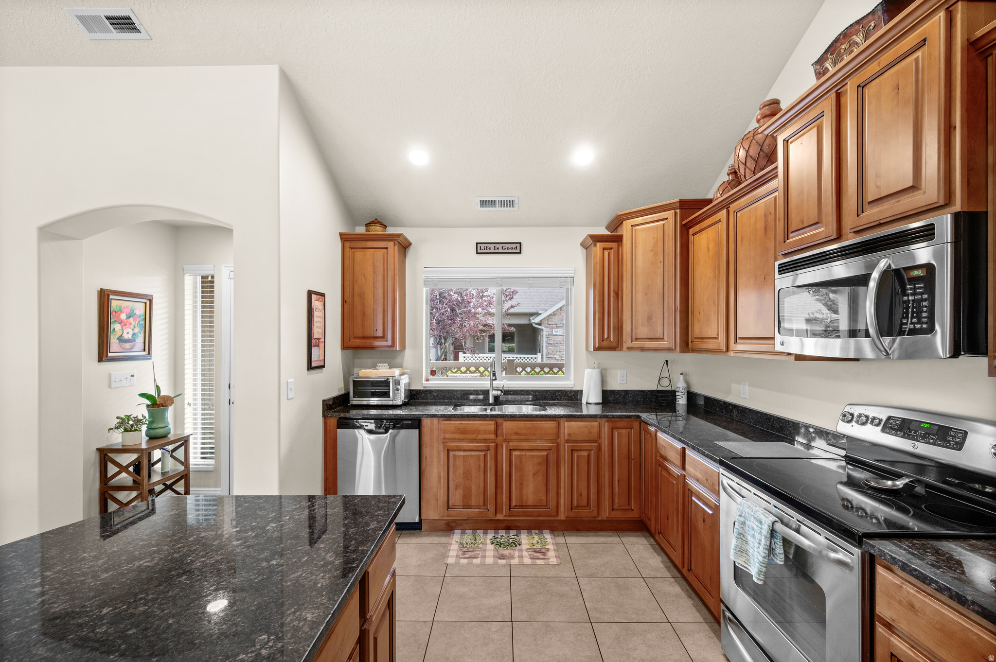 BRIDLEWOOD VILLAS - Residential