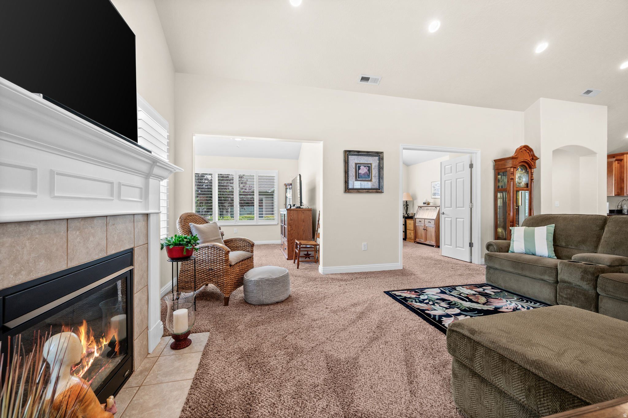 BRIDLEWOOD VILLAS - Residential