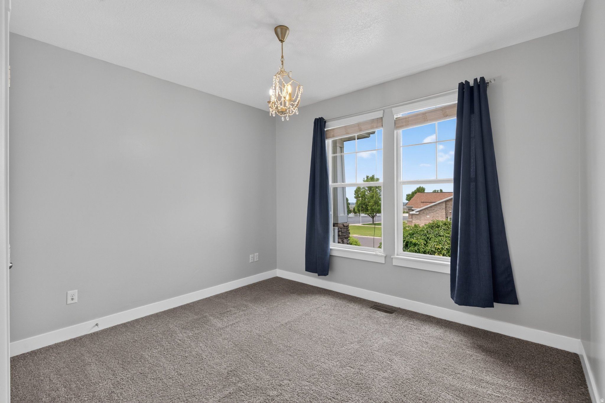 CLOWARD ESTATES - Residential
