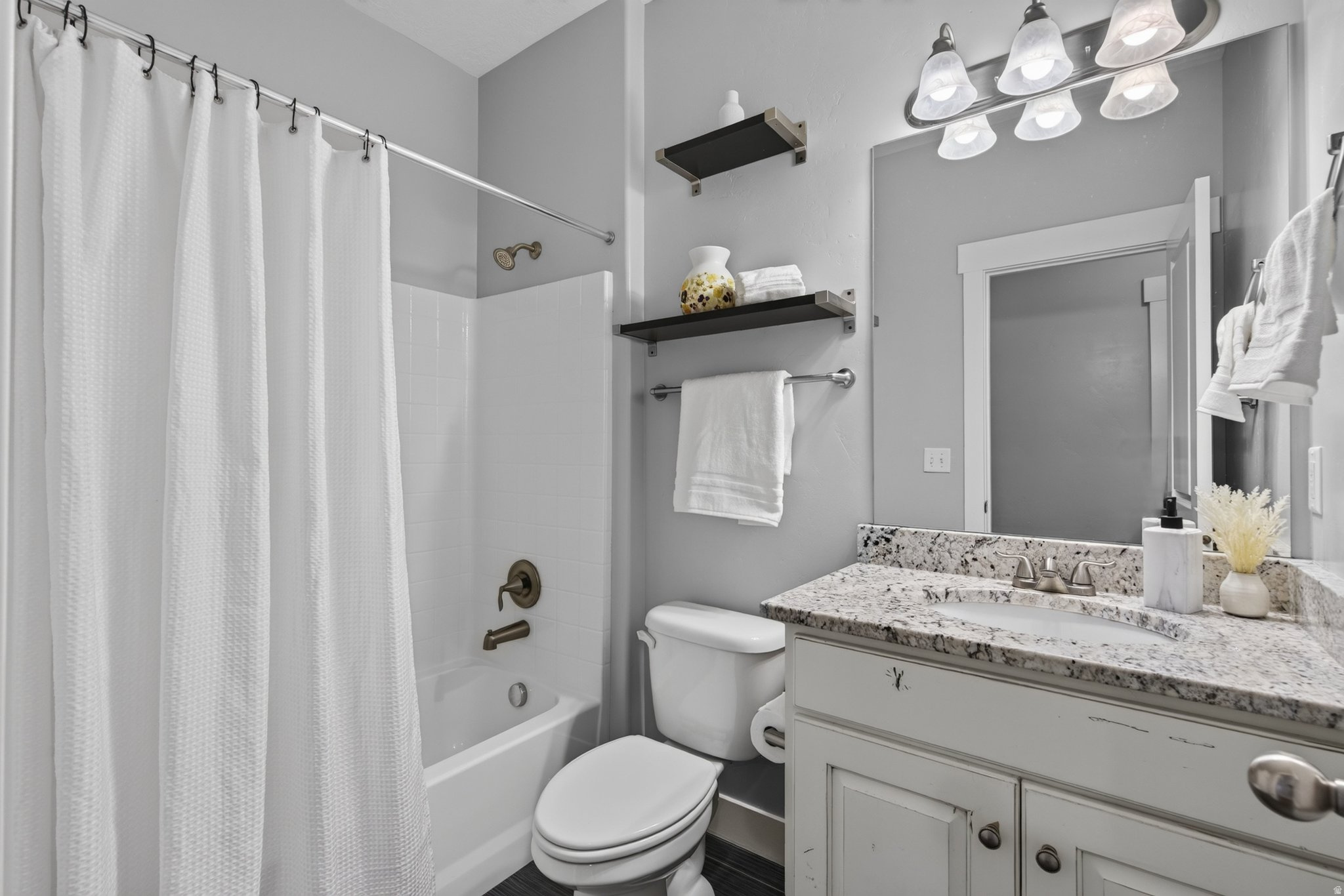 CLOWARD ESTATES - Residential