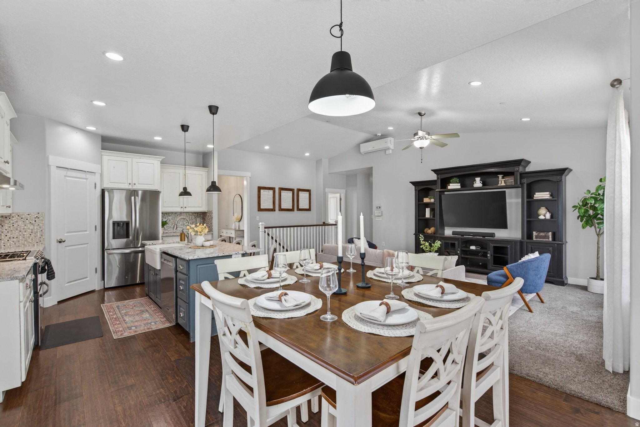 CLOWARD ESTATES - Residential