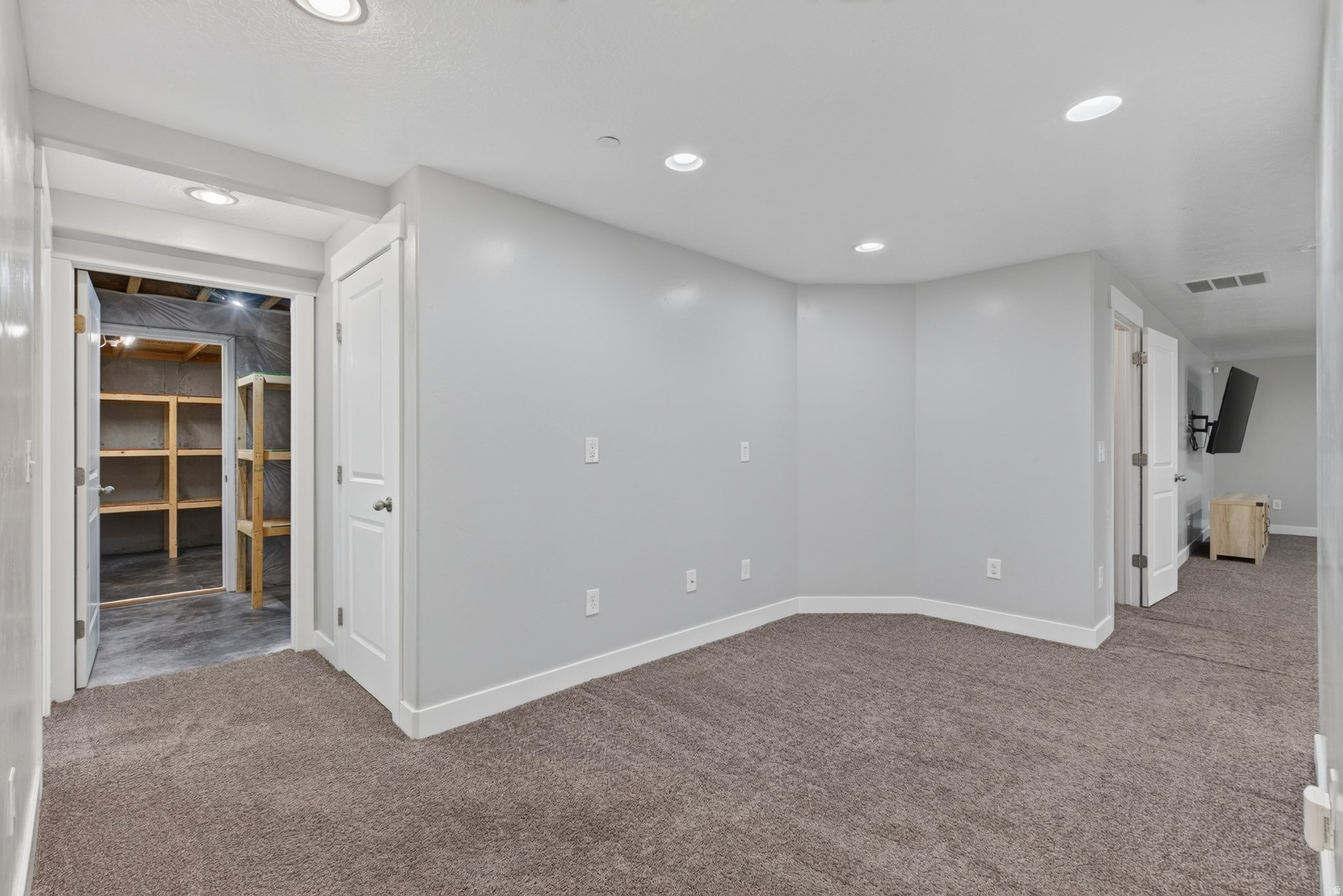 CLOWARD ESTATES - Residential