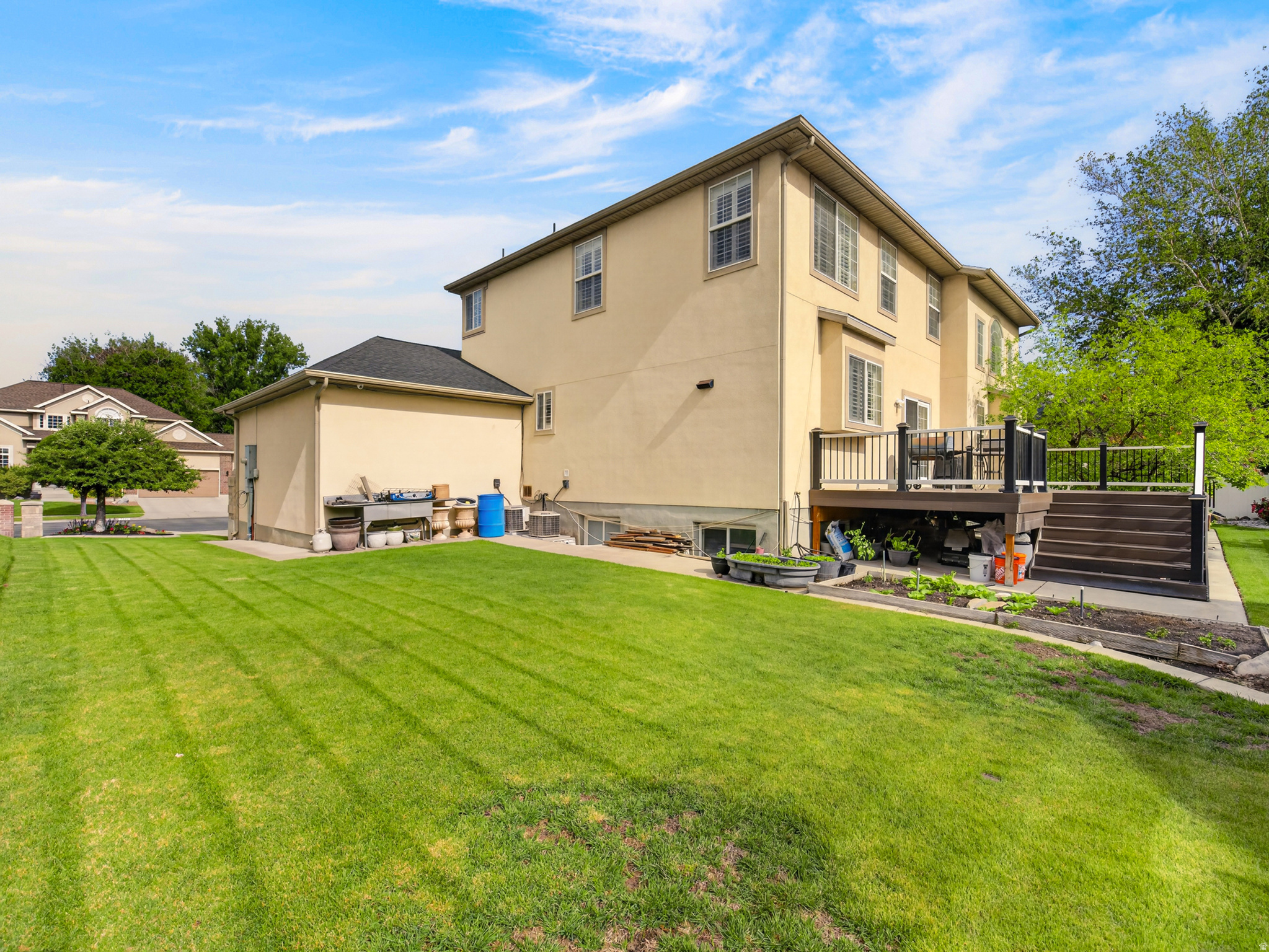 THE ESTATES AT BURR ORCHARDS - Residential